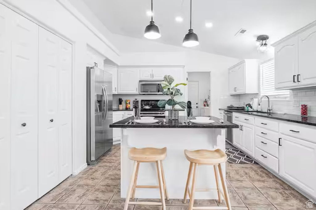 Photo of 3819 W 240 N, Hurricane, UT 84737 (MLS # 2118536)