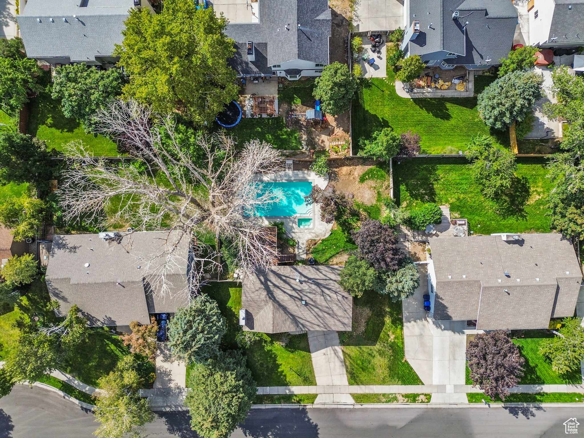 PARK CREST #4 - Residential