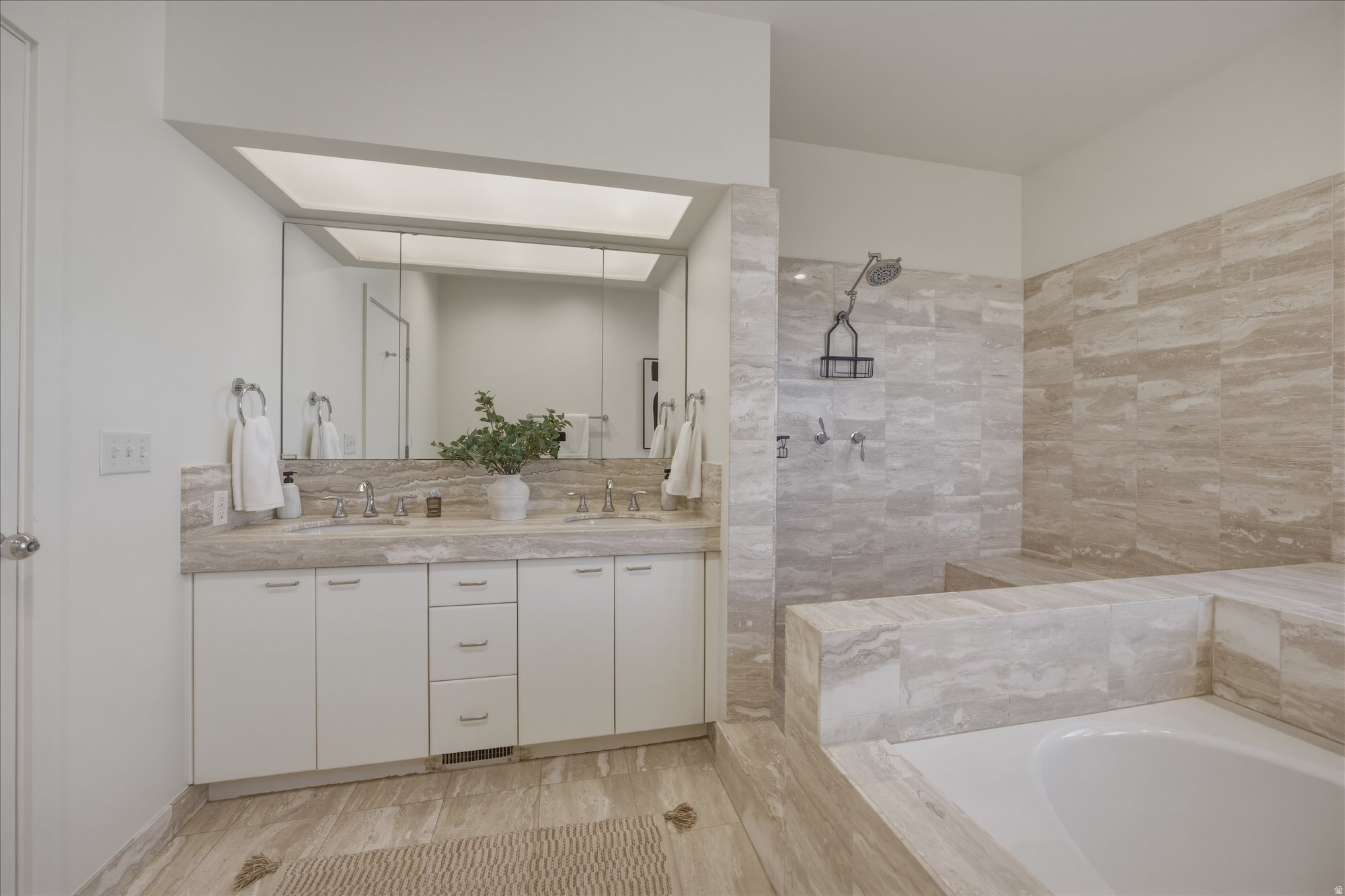 ARLINGTON PARK - Residential