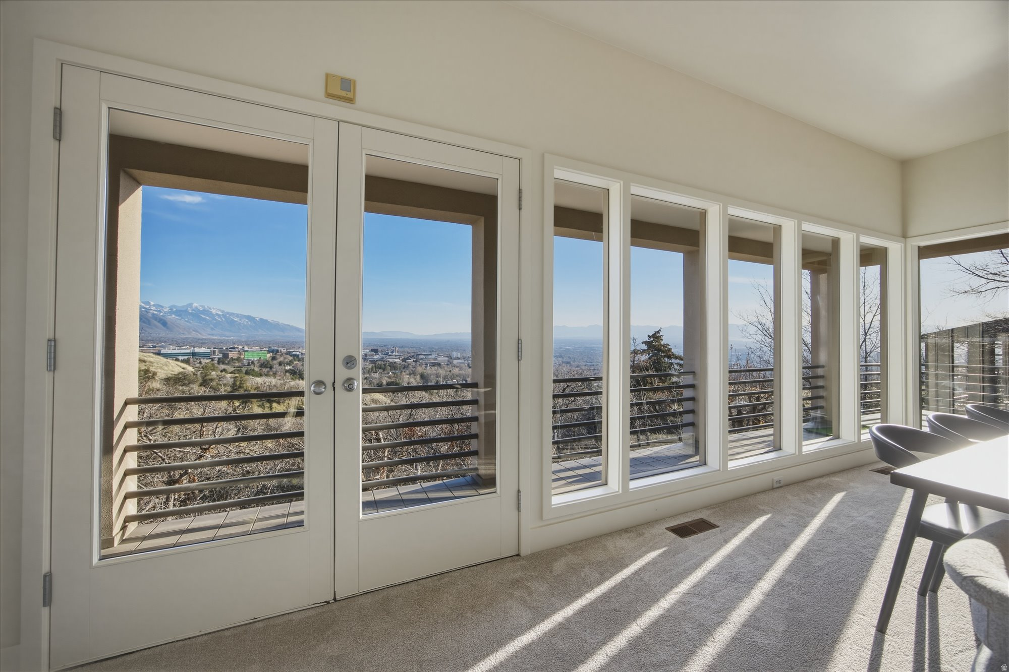 ARLINGTON PARK - Residential