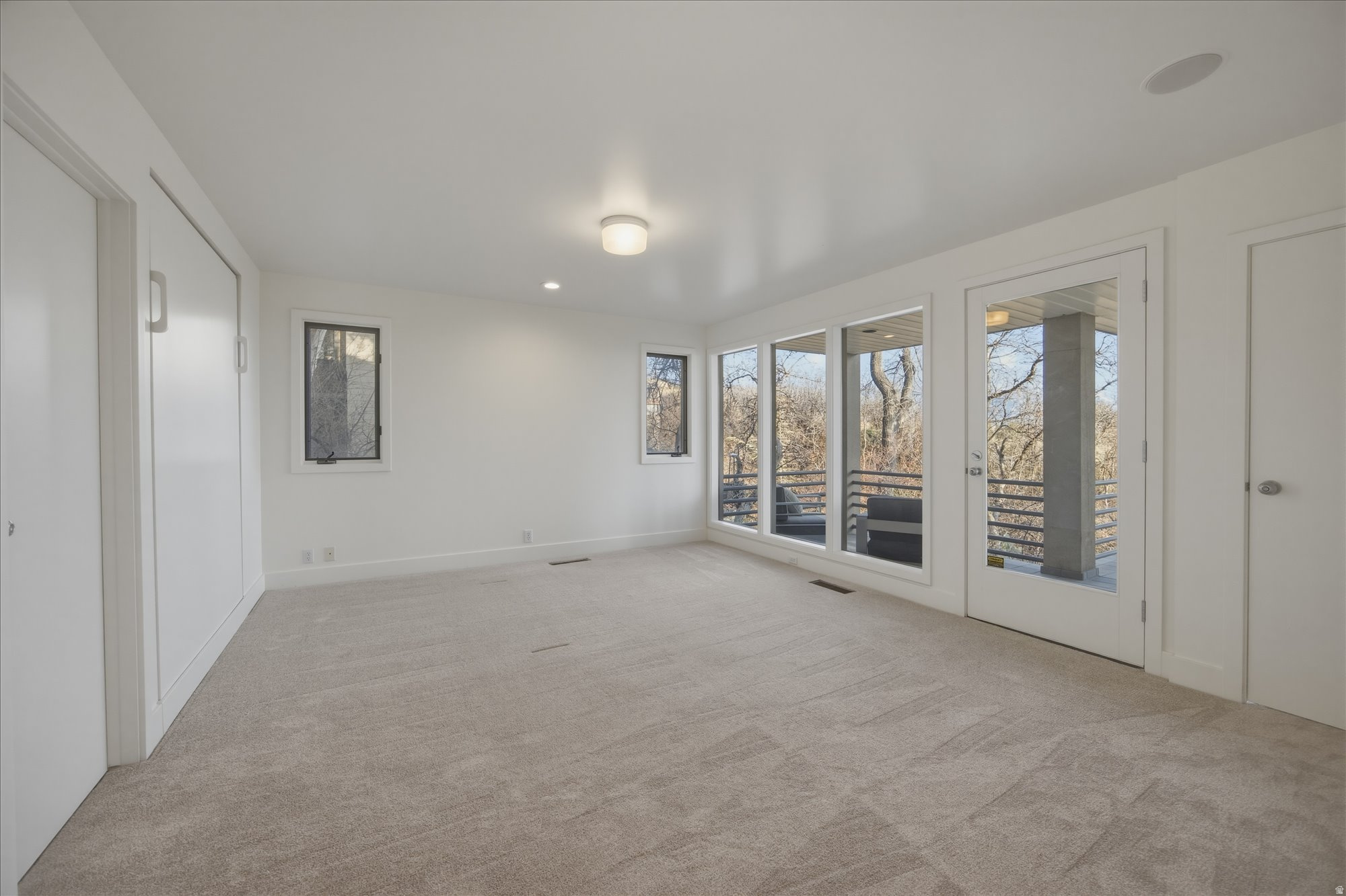 ARLINGTON PARK - Residential