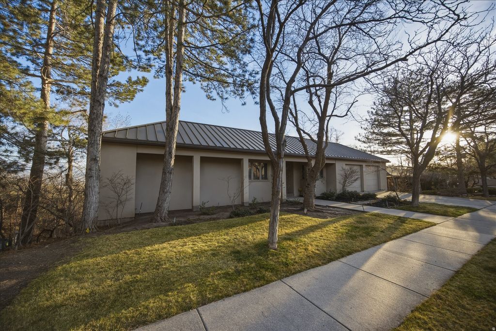 Photo of 1458 E KRISTIANNA CIR, Salt Lake City, UT 84103 (MLS # 2142814)