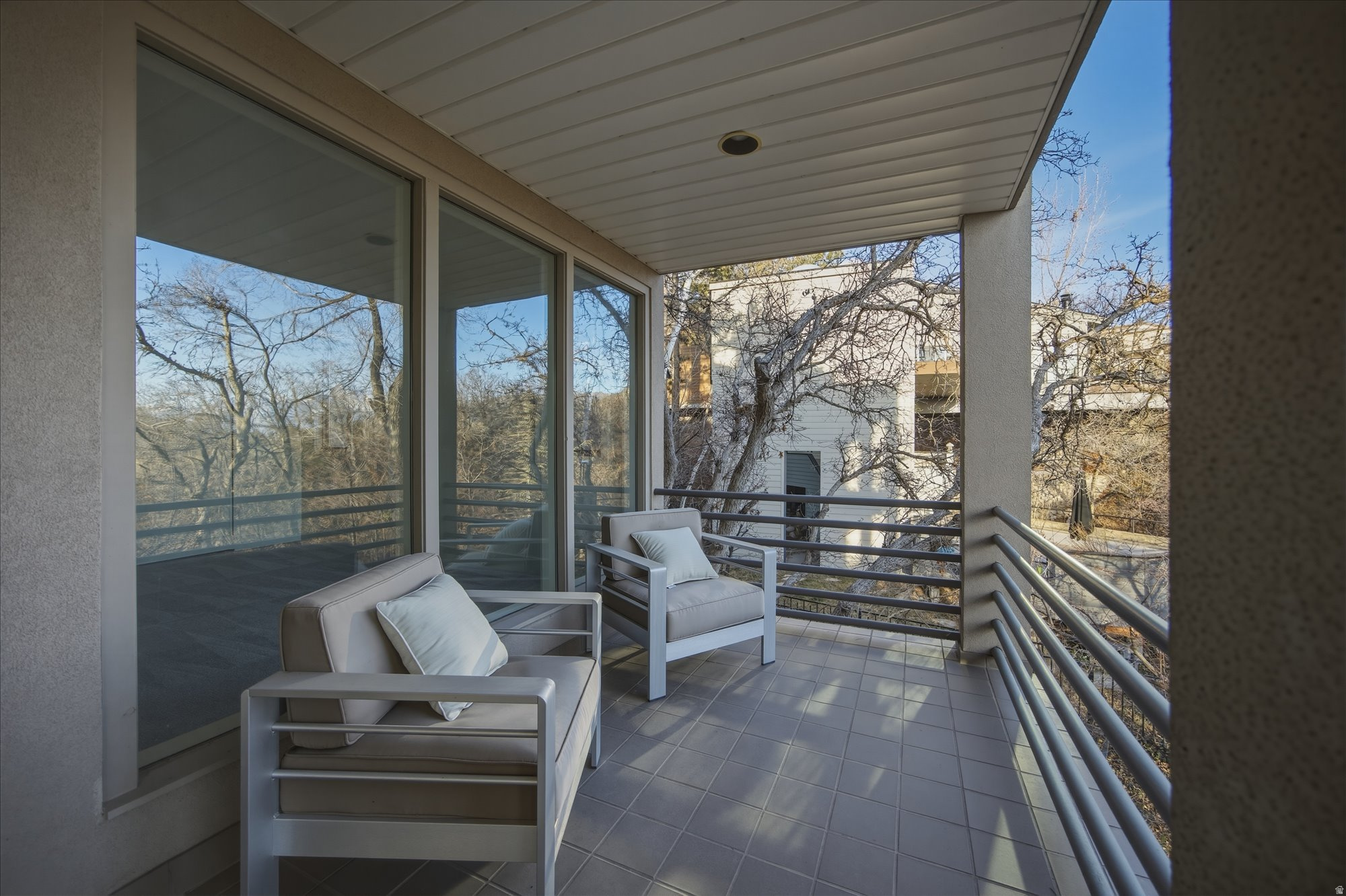 ARLINGTON PARK - Residential