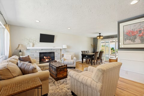 Tiny photo for 966 E 400 N, Bountiful, UT 84010 (MLS # 2184219)