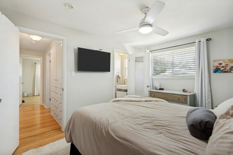 Tiny photo for 966 E 400 N, Bountiful, UT 84010 (MLS # 2184219)