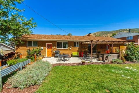 Tiny photo for 966 E 400 N, Bountiful, UT 84010 (MLS # 2184219)