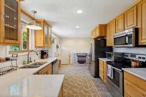 Tiny photo for 966 E 400 N, Bountiful, UT 84010 (MLS # 2184219)
