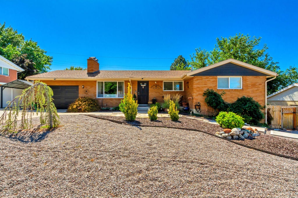 Photo of 966 E 400 N, Bountiful, UT 84010 (MLS # 2184219)