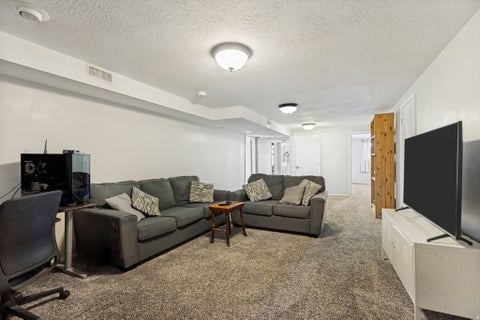 Tiny photo for 966 E 400 N, Bountiful, UT 84010 (MLS # 2184219)