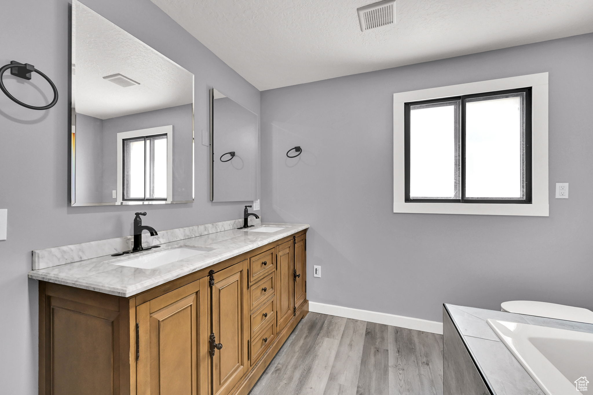 Hooper, Utah 84315, United States, 2 Bedrooms Bedrooms, ,3 BathroomsBathrooms,Residential,Active,166416