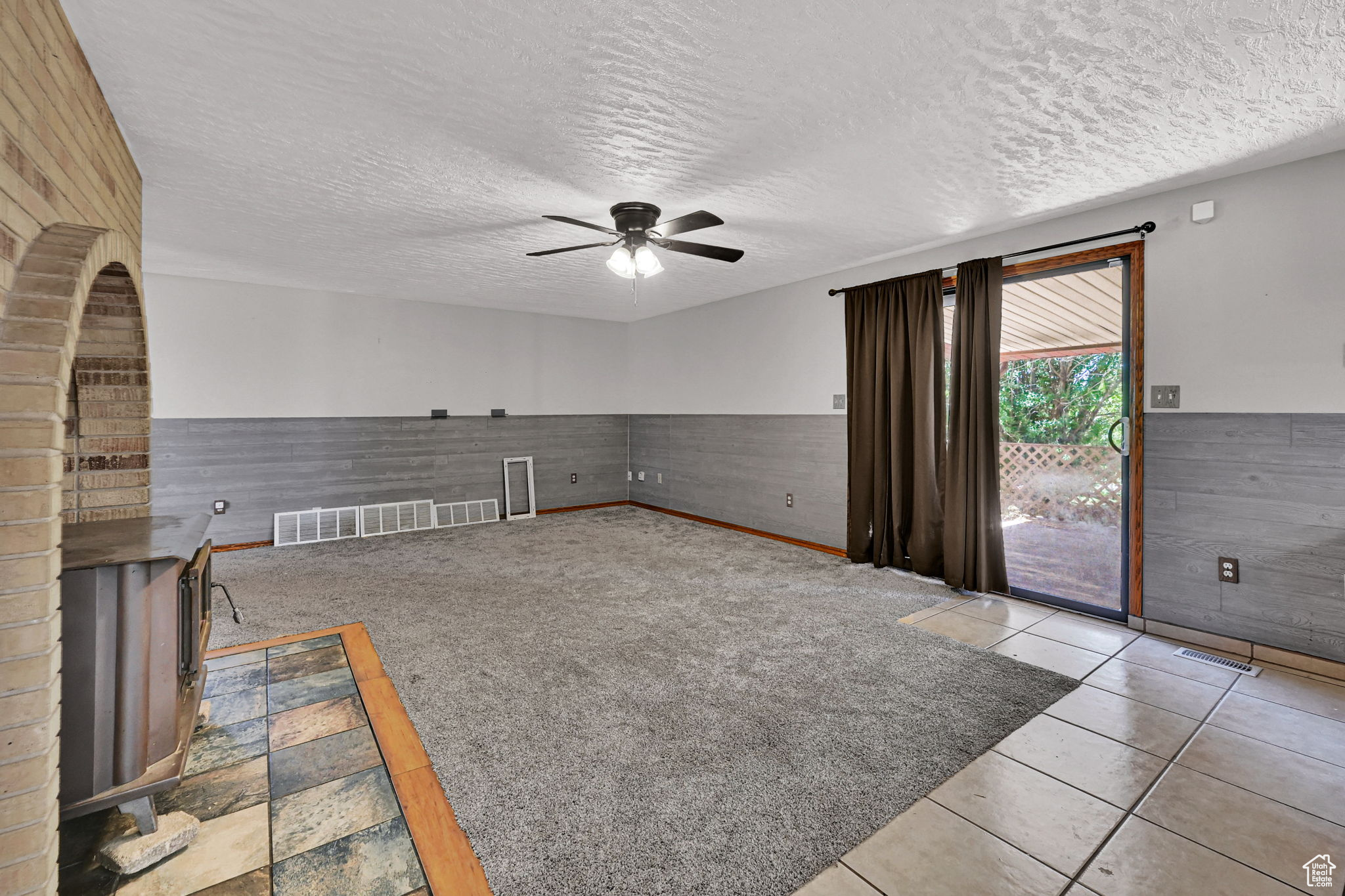 Hooper, Utah 84315, United States, 2 Bedrooms Bedrooms, ,3 BathroomsBathrooms,Residential,Active,166416