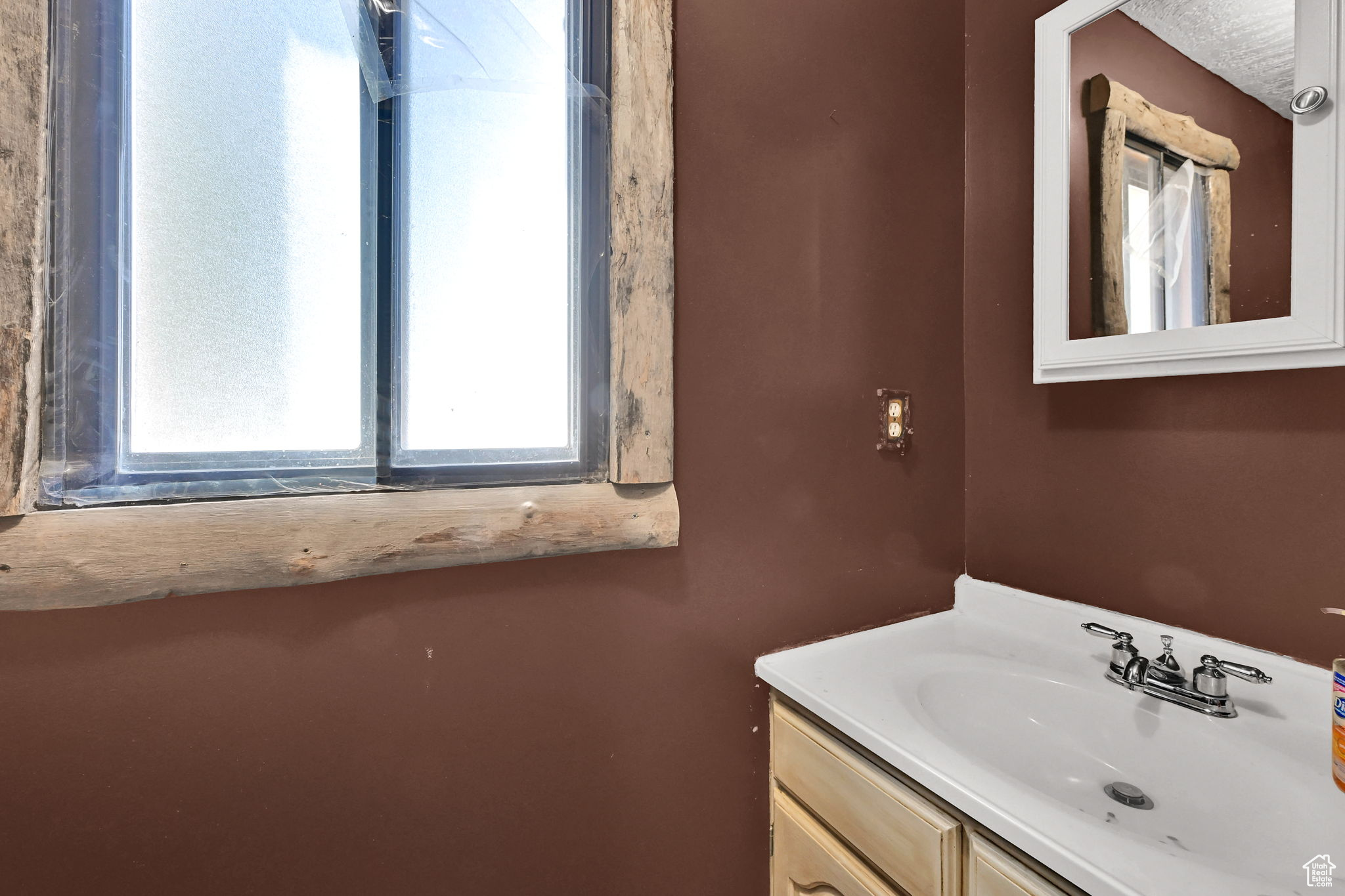 Hooper, Utah 84315, United States, 2 Bedrooms Bedrooms, ,3 BathroomsBathrooms,Residential,Active,166416