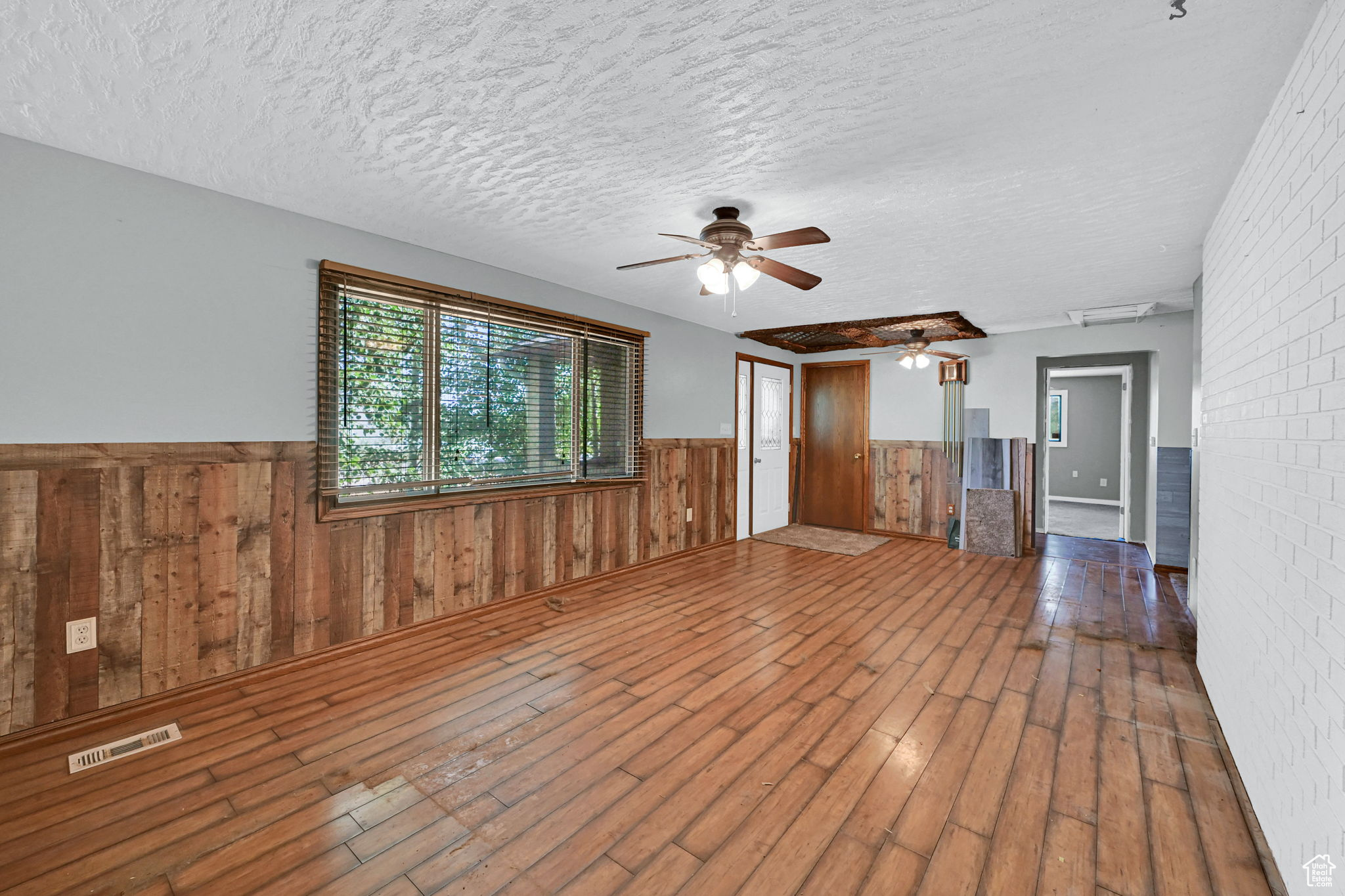 Hooper, Utah 84315, United States, 2 Bedrooms Bedrooms, ,3 BathroomsBathrooms,Residential,Active,166416