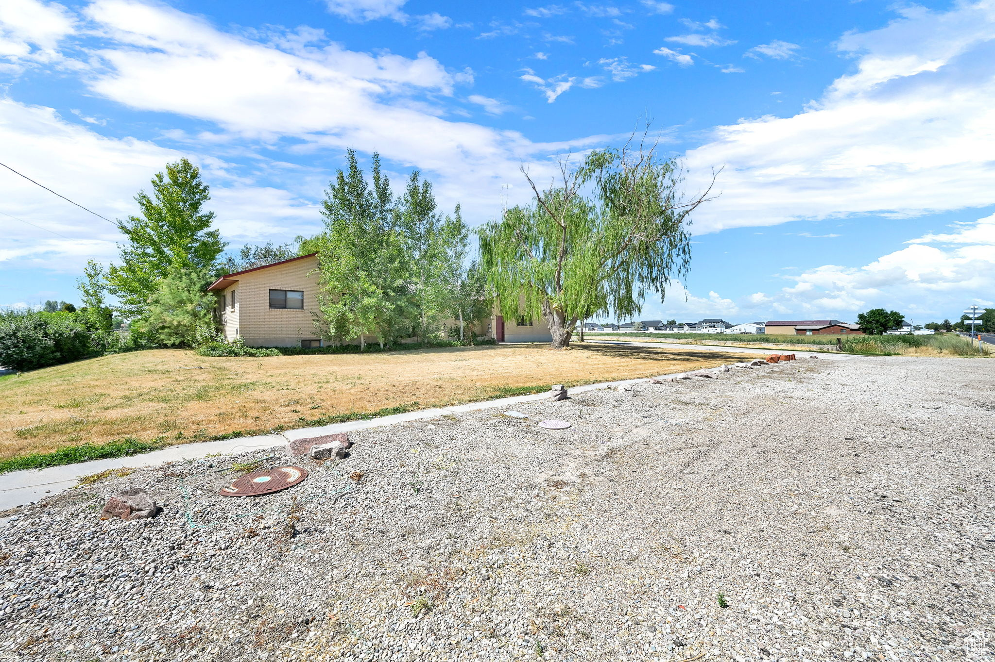 Hooper, Utah 84315, United States, 2 Bedrooms Bedrooms, ,3 BathroomsBathrooms,Residential,Active,166416