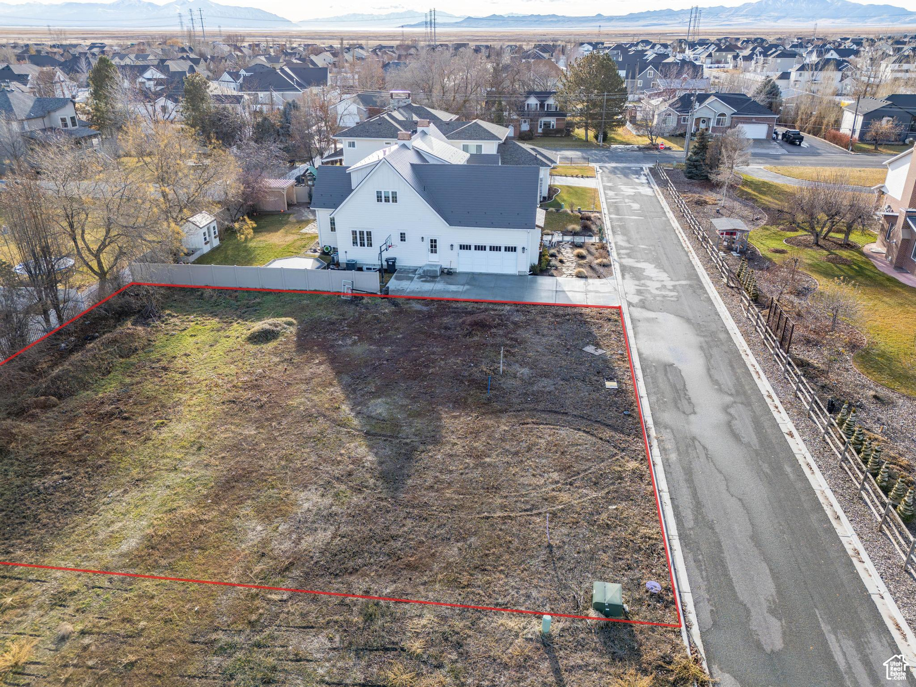 1845 W SHERRI LN