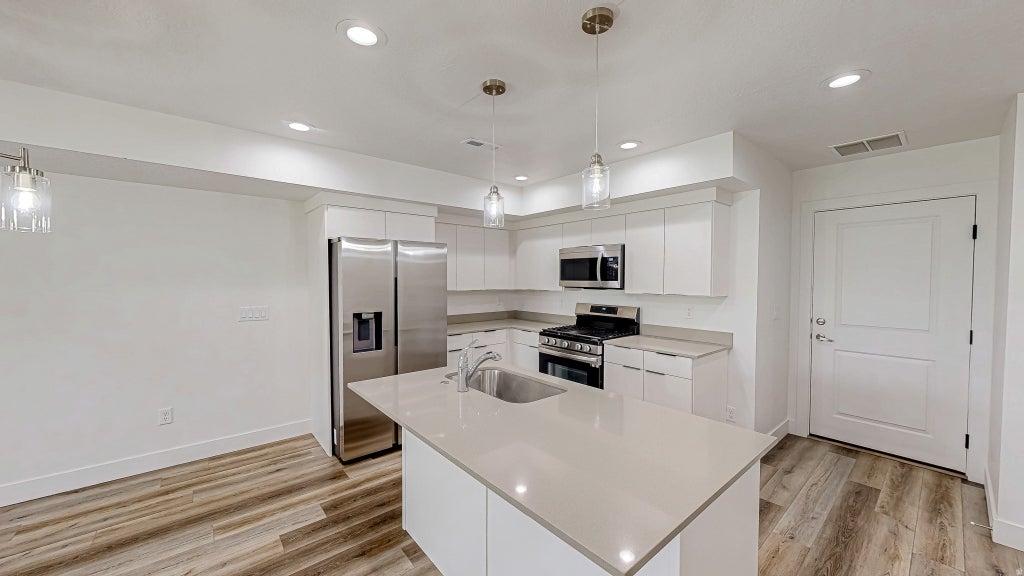 Photo of 1942 E 1550 N, Spanish Fork, UT 84660 (MLS # 2164322)
