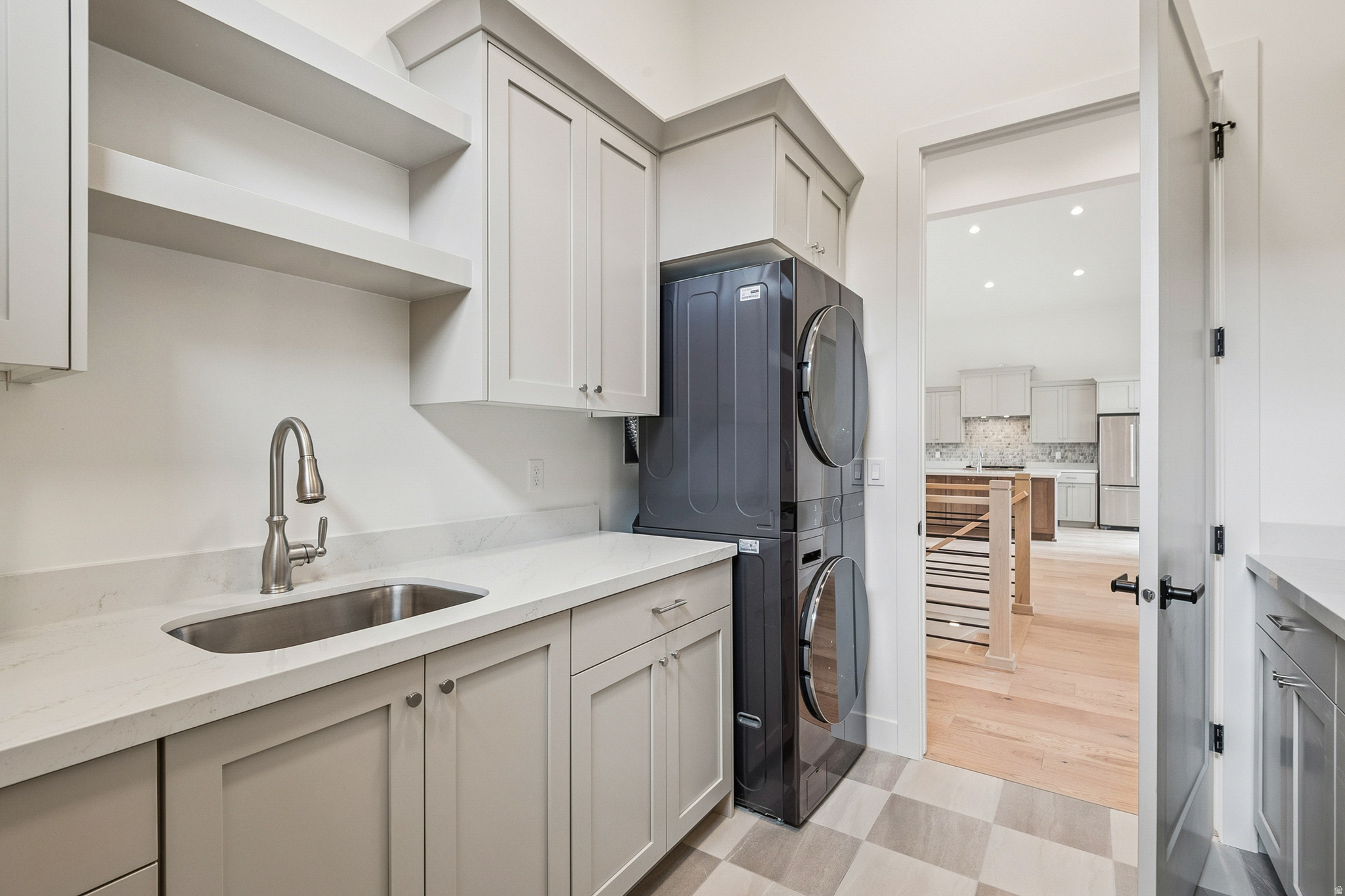 TRAPPERS RIDGE - Residential