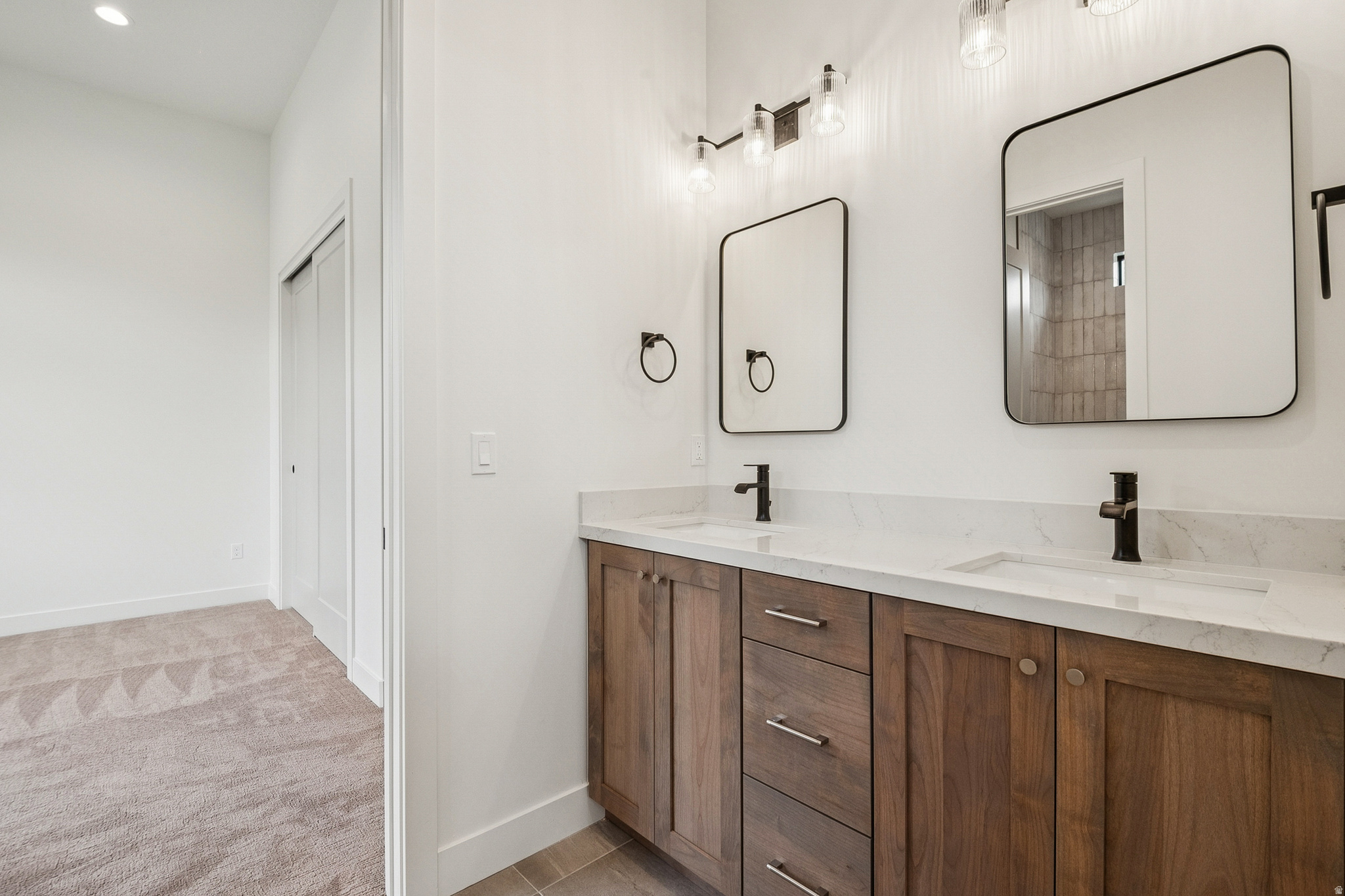 TRAPPERS RIDGE - Residential