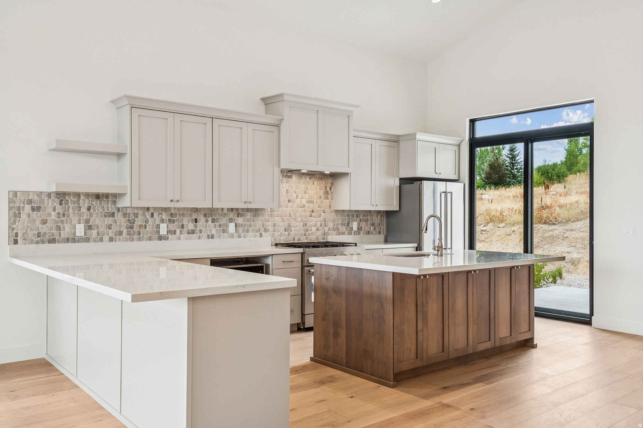 TRAPPERS RIDGE - Residential