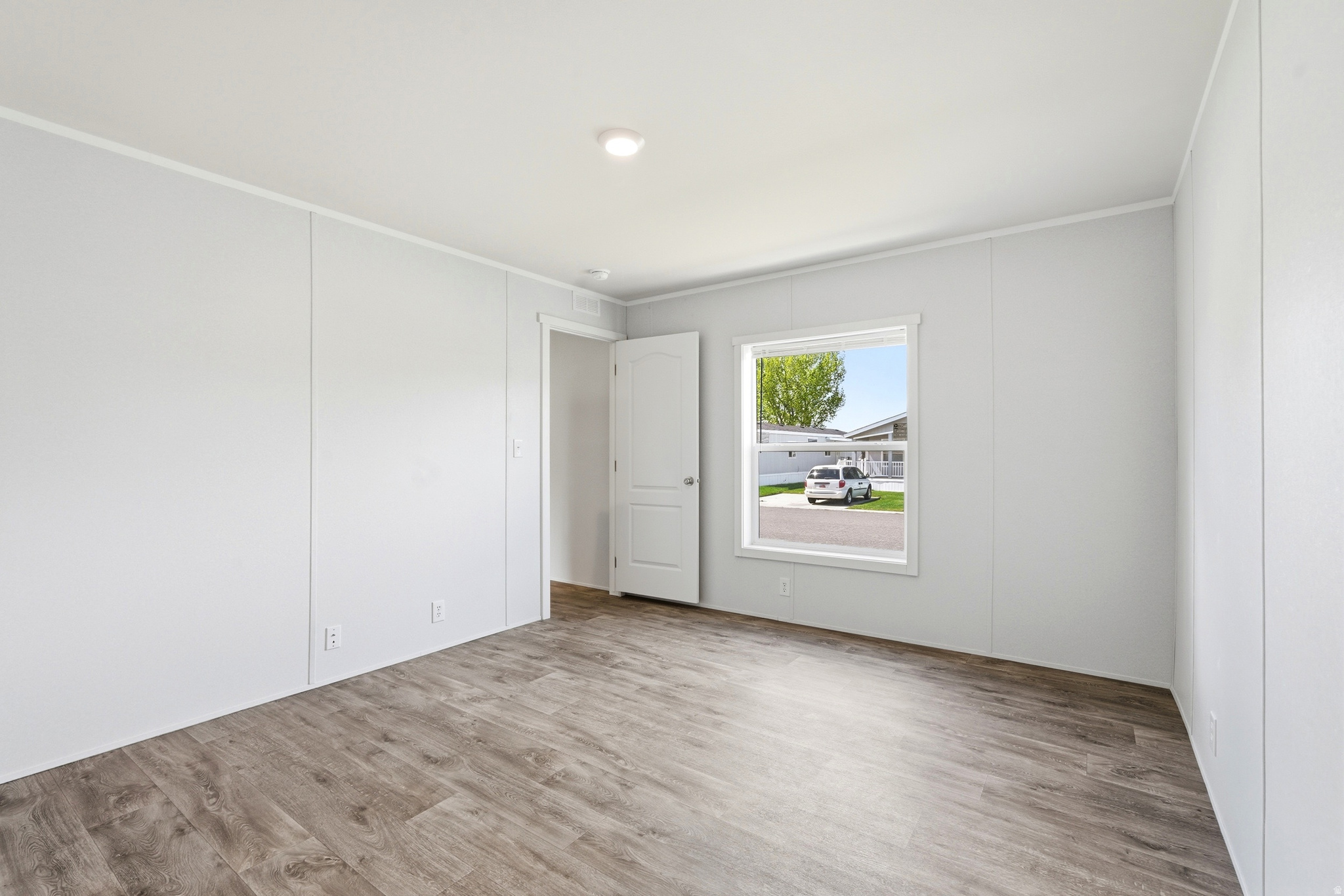 TOWN AND COUNTRY ESTATES - Residential