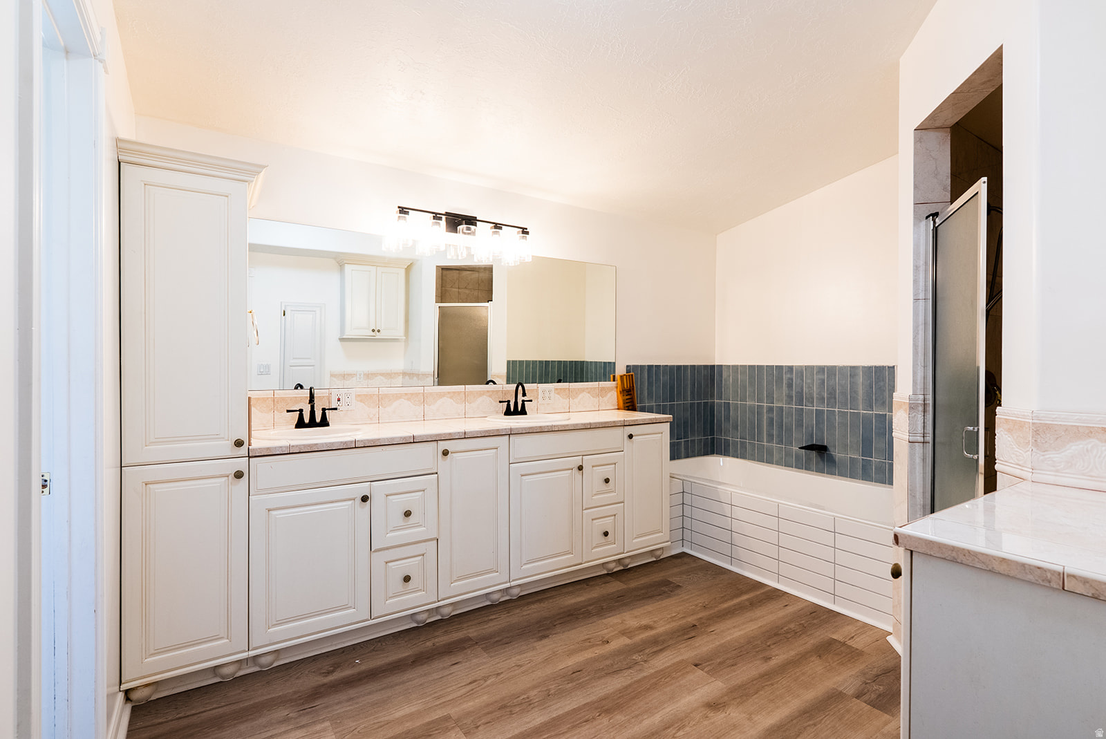 STAR HEIGHTS - Residential