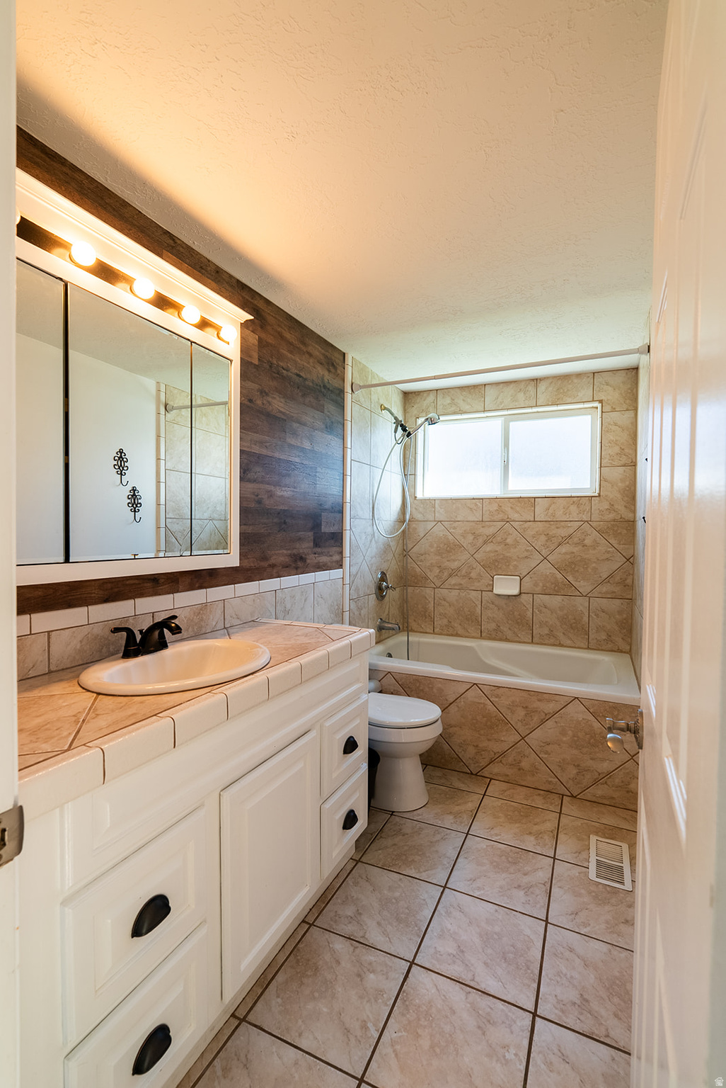 STAR HEIGHTS - Residential