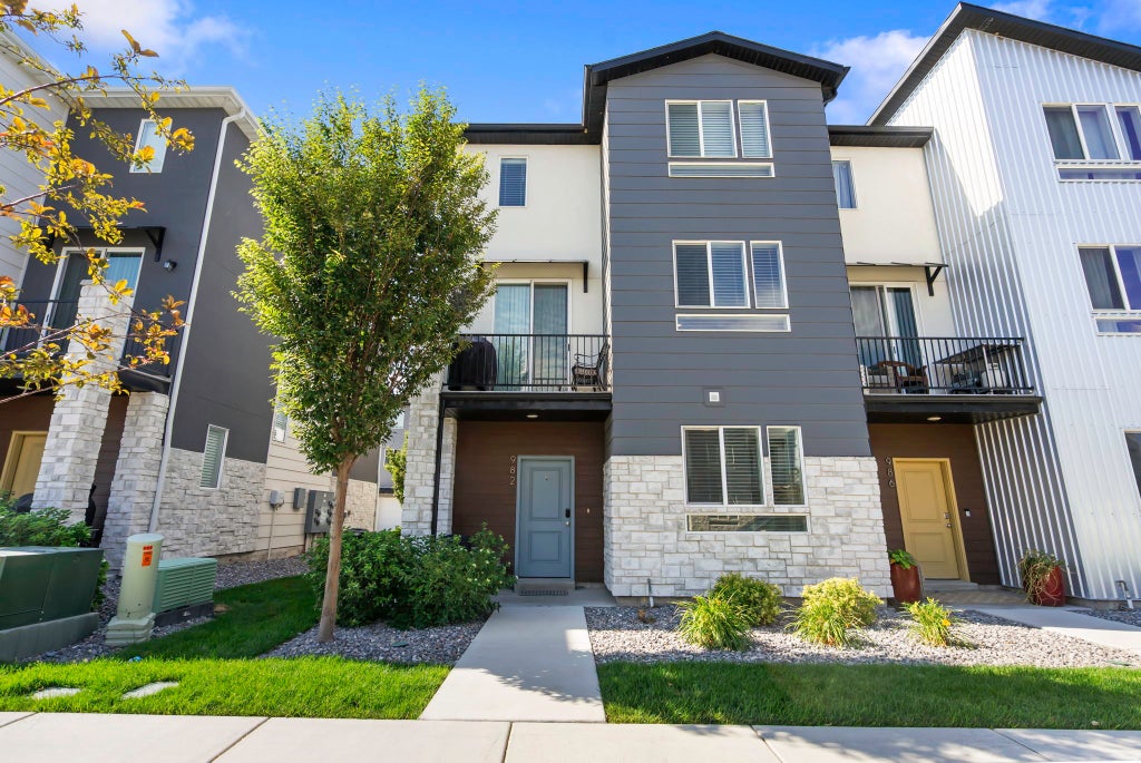 Photo of 982 W 500 S, American Fork, UT 84003 (MLS # 2174791)