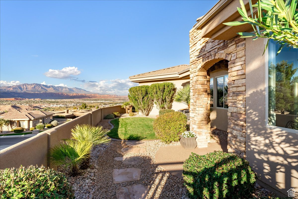 PARAGON COVE TH AT STONECLIFF 1 - Residential