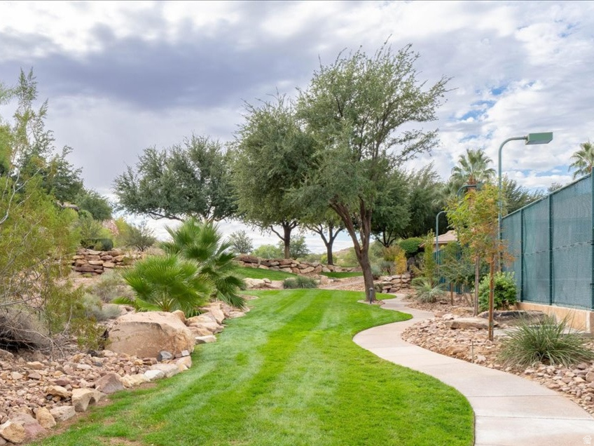 PARAGON COVE TH AT STONECLIFF 1 - Residential