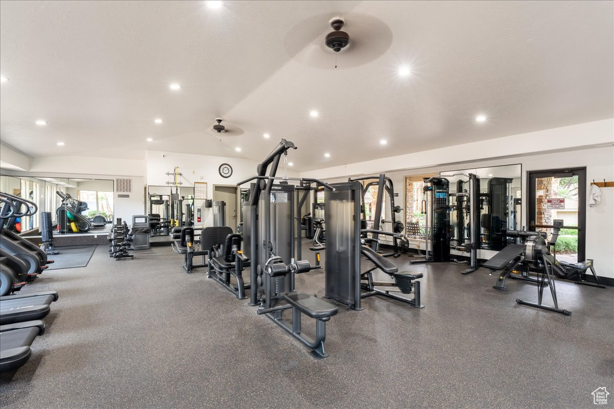 PARAGON COVE TH AT STONECLIFF 1 - Residential