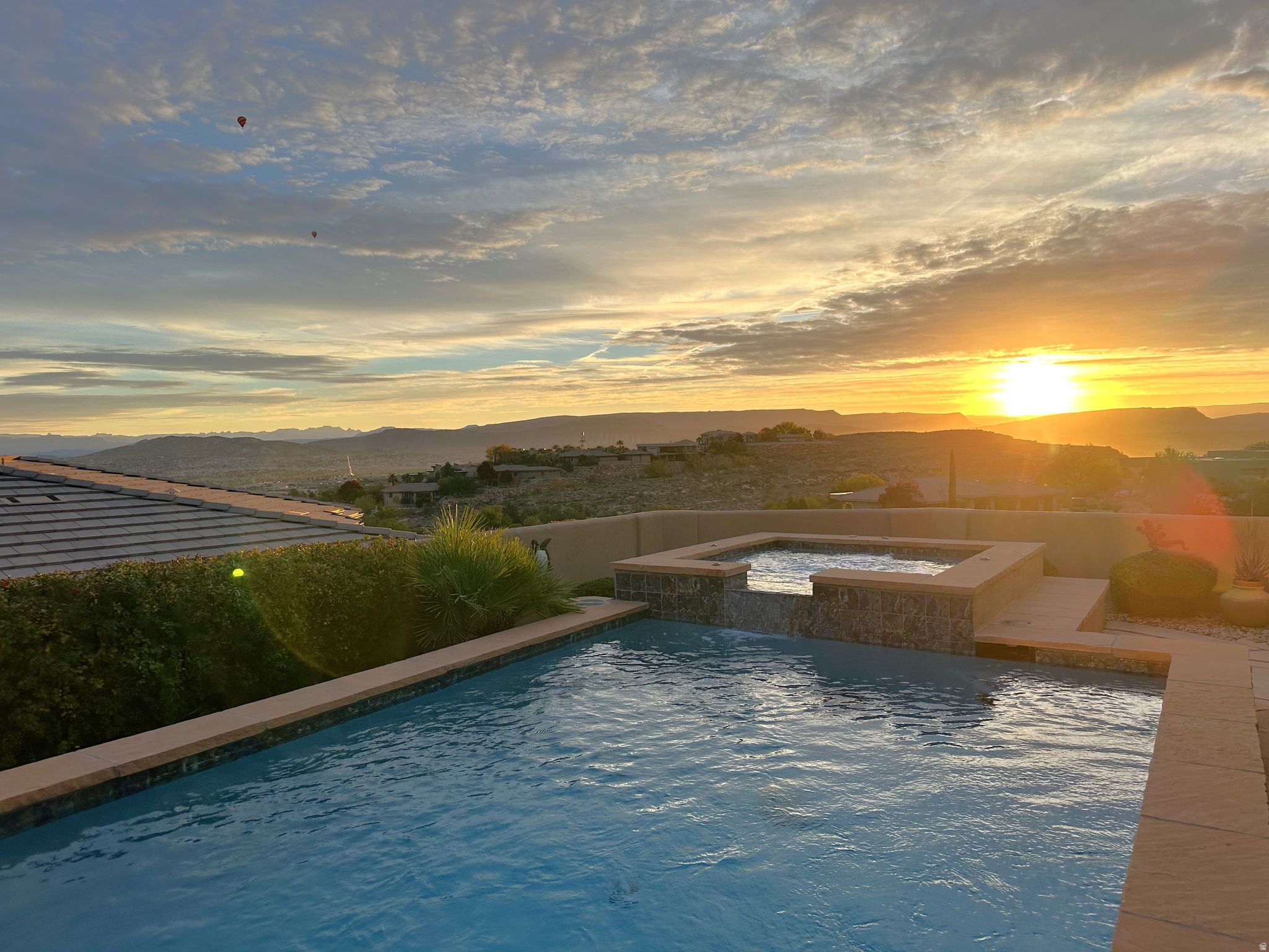 PARAGON COVE TH AT STONECLIFF 1 - Residential