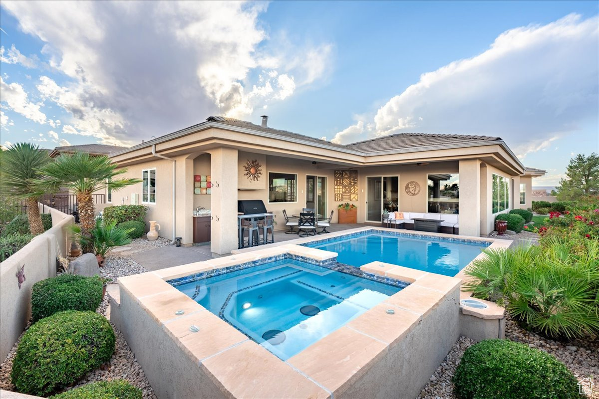 PARAGON COVE TH AT STONECLIFF 1 - Residential