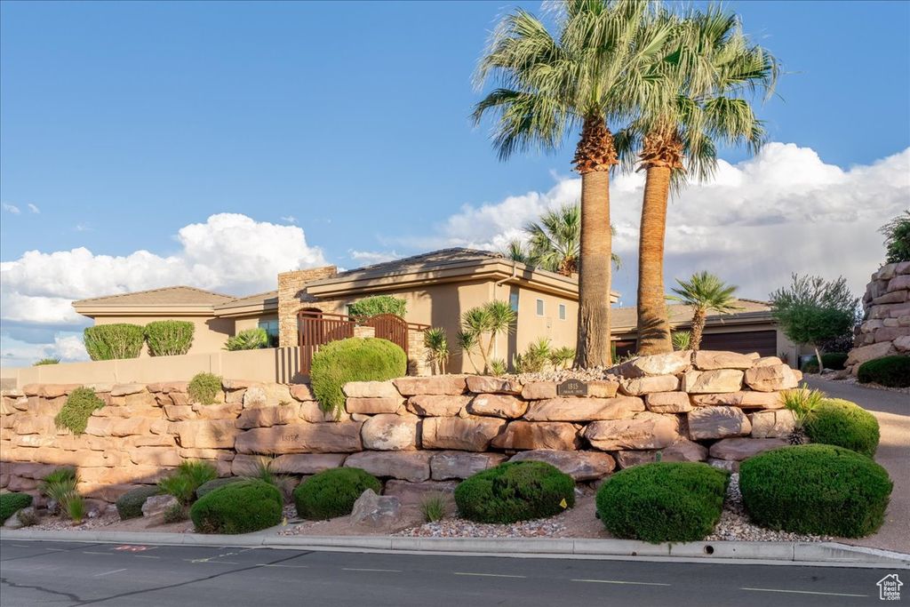 Photo of 1815 PARAGON DR S, Saint George, UT 84790 (MLS # 2119498)