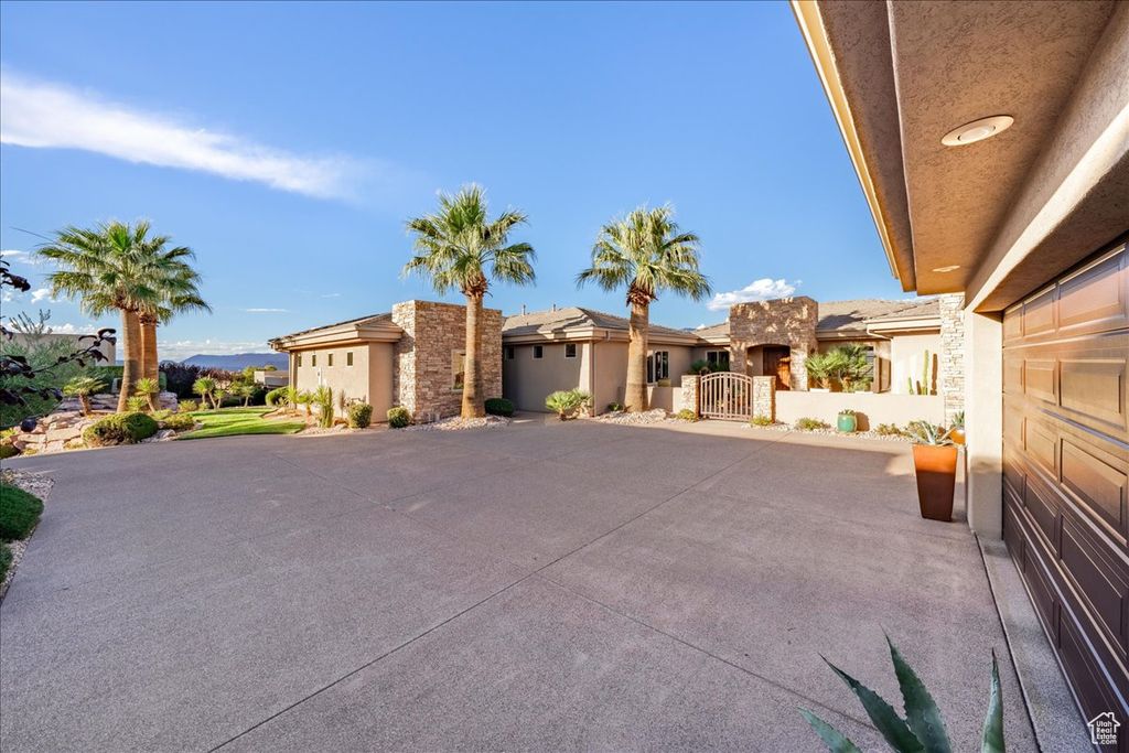 Photo of 1815 PARAGON DR S, Saint George, UT 84790 (MLS # 2119498)