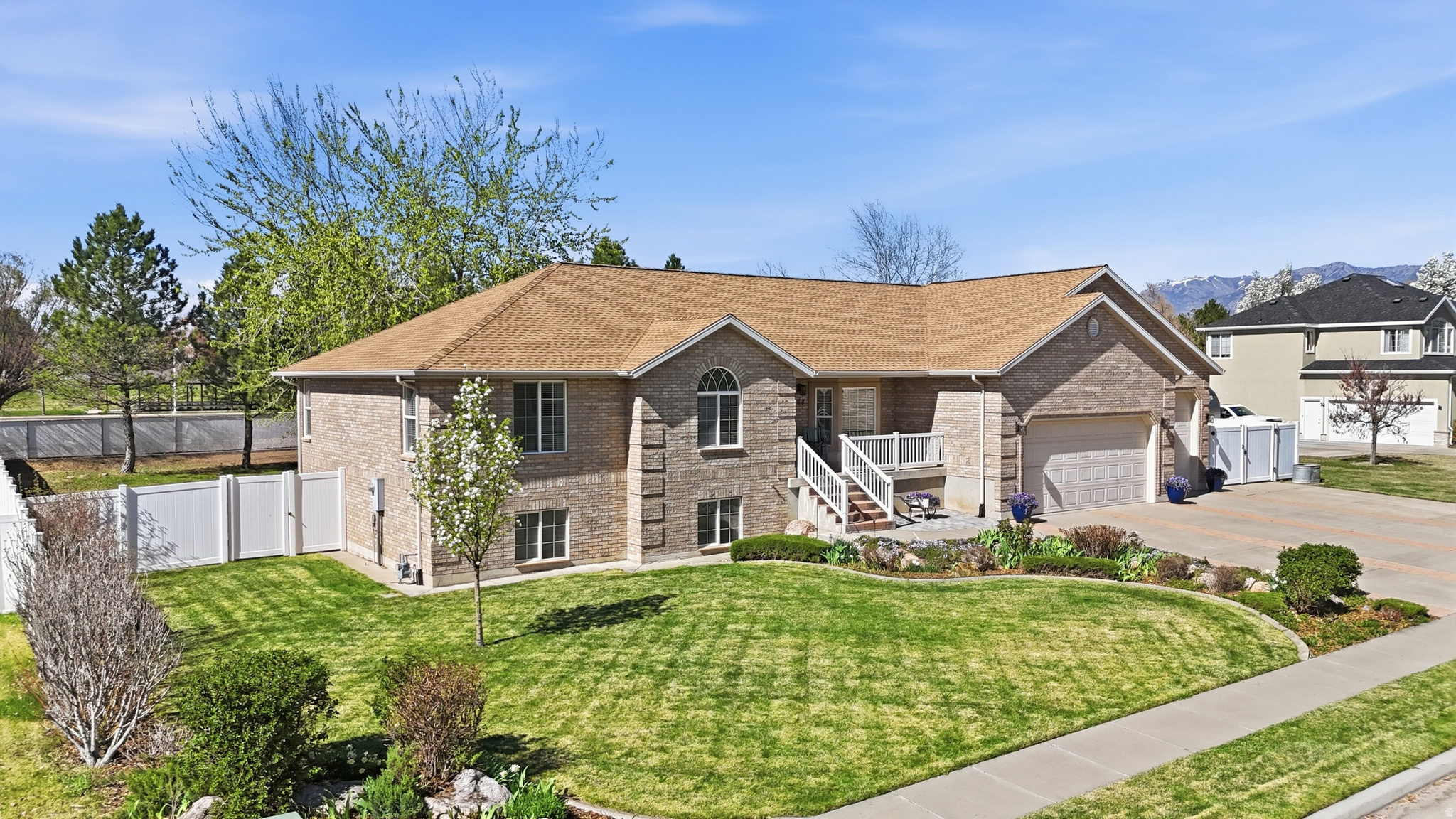 FLINT MEADOWS - Residential