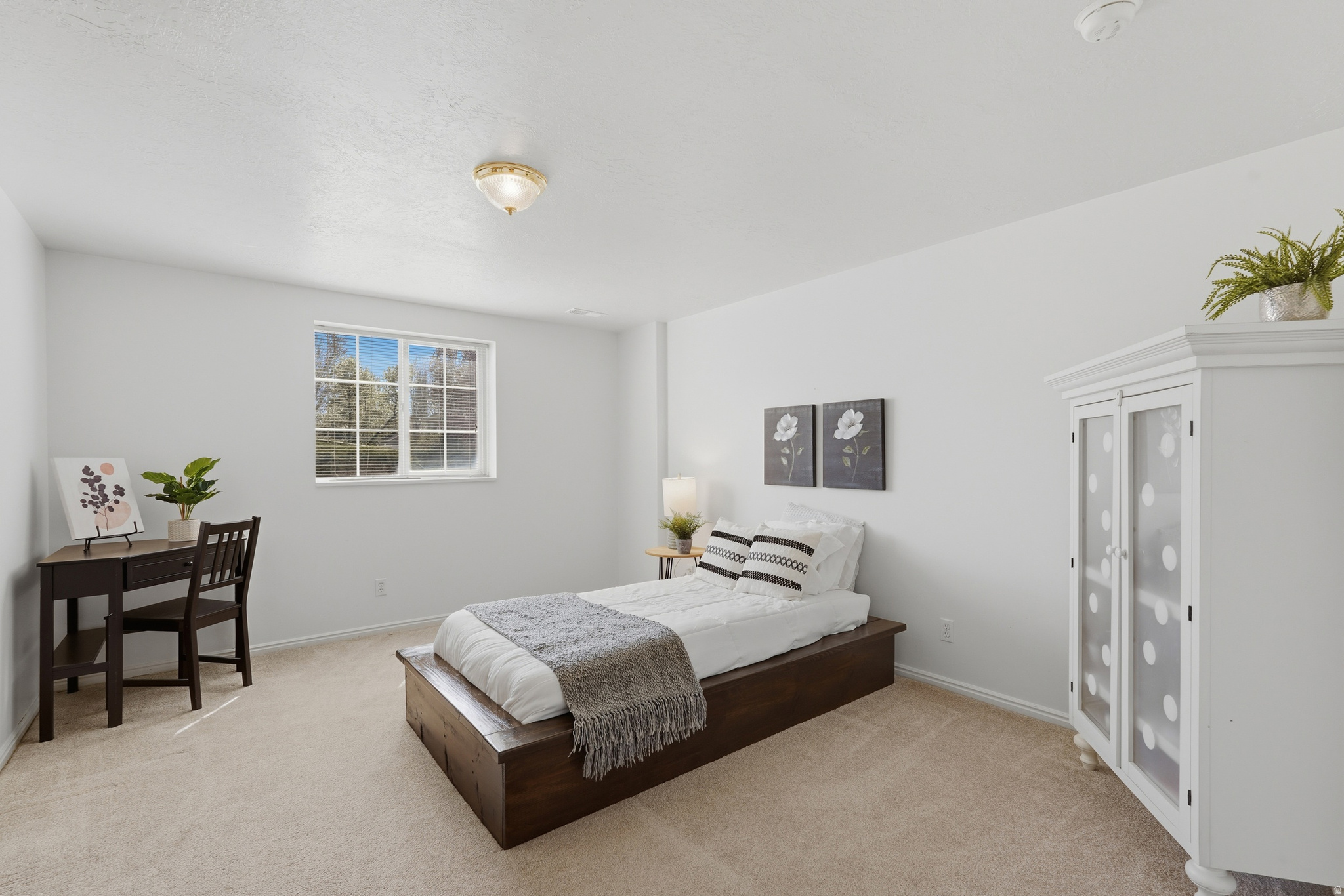 FLINT MEADOWS - Residential