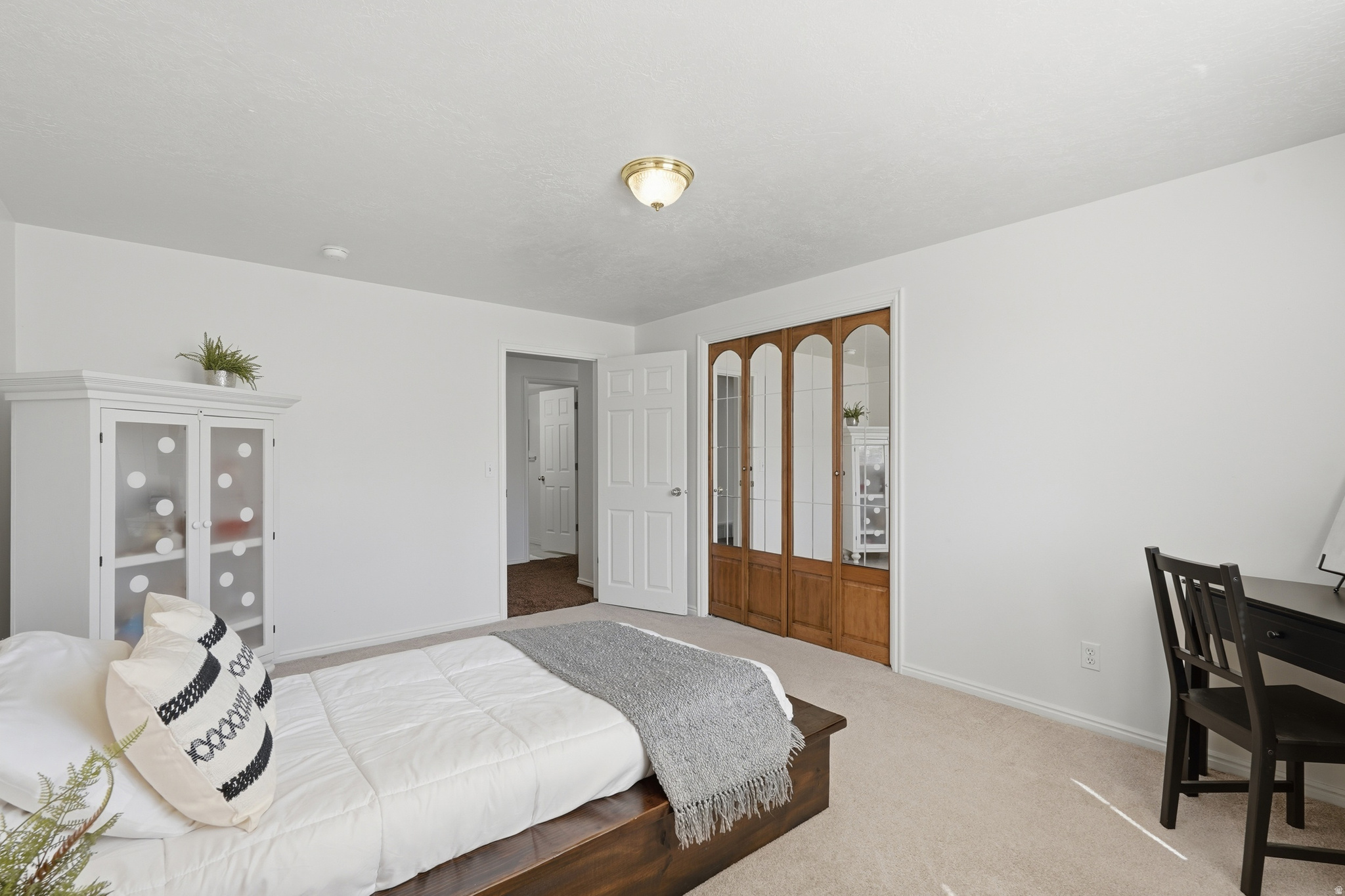 FLINT MEADOWS - Residential