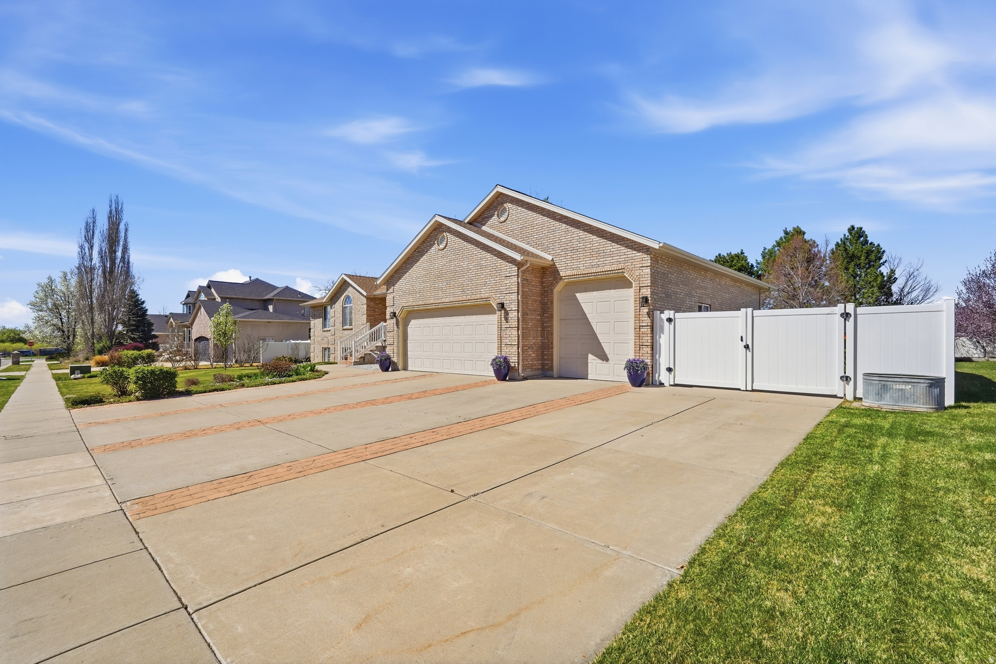 FLINT MEADOWS - Residential