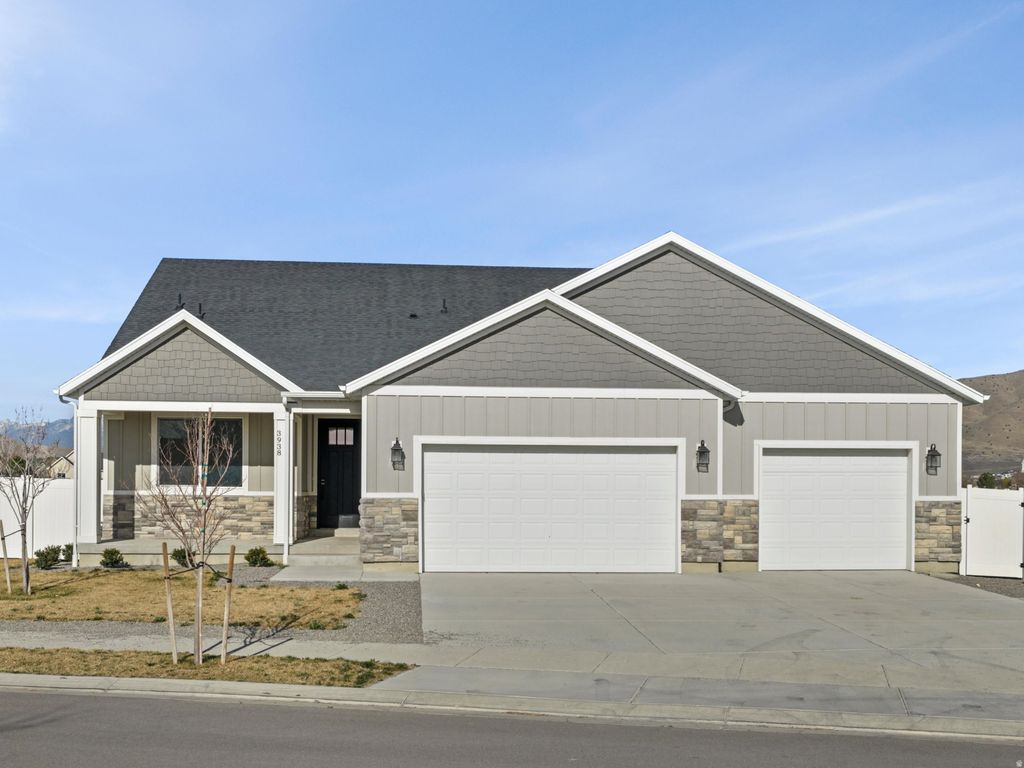 Photo of 3938 N WOOD RD, Eagle Mountain, UT 84005 (MLS # 2145888)