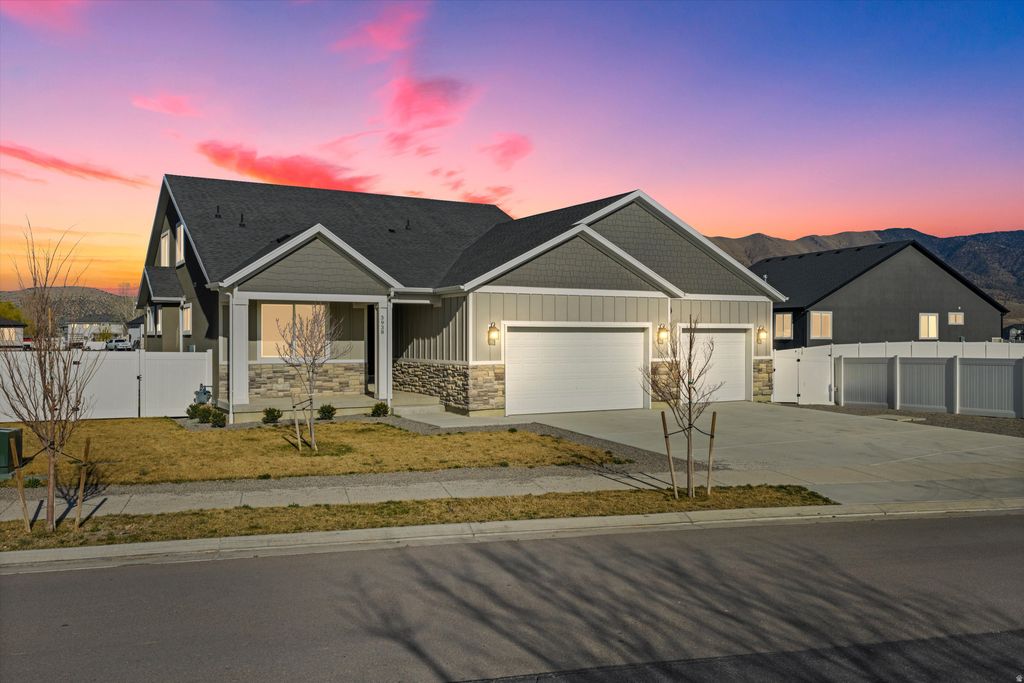 Photo of 3938 N WOOD RD, Eagle Mountain, UT 84005 (MLS # 2145888)