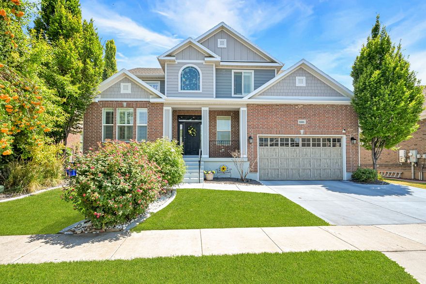 Imagine sitting on your 16X16 DECK, enjoying unobstructed Mountain Views, while being entertained by the GOLFERS, on the 7th TEE!!! CUSTOM REMODEL INSIDE AND OUT-HVAC/Instantaneous Hot Water/Water Softener(36K, 2024)All NEW Lighting, 6 LARGE Bedrooms, 4.5  Remodeled Baths with Tile imported from Spain(25-35k), NEW GORGEOUS SECOND KITCHEN DOWNSTAIRS, LIVING SPACE AND 2 HUGE BEDROOMS, 2 3/4 BATHS, WITH PRIVATE ENTRANCE, extra income opportunity. PLANTATION SHUTTERS throughout, GRANITE Counter Tops, GOURMET KITCHEN, With Double Ovens. New Concrete Patio(20K) and was plumbed for Hot Tub New Insulated Garage door(11k),Laundry Room Remodel(7K), $5,000 Security Equipment, Exterior remodeled with $60K of Insulated New HARDY BOARD!!! $3800 Washer/Dryer Included, Closets all remodeled($3800). Fencing not allowed, per HOA.