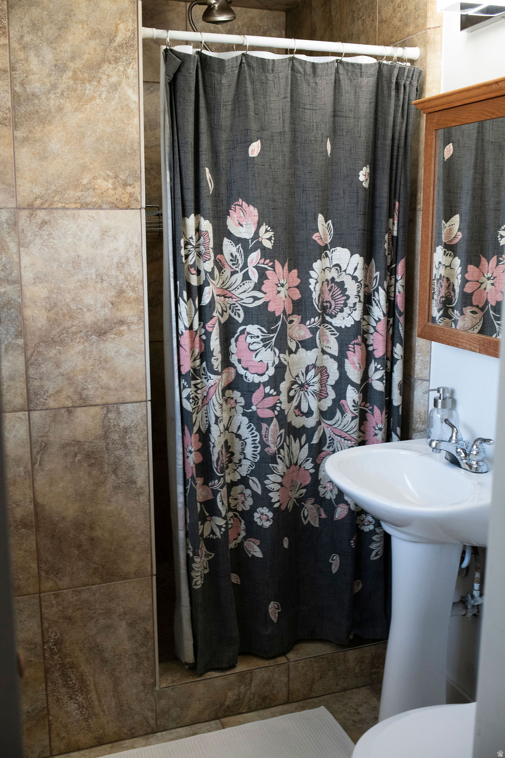 RIVERVIEW ACRES SUB - Residential