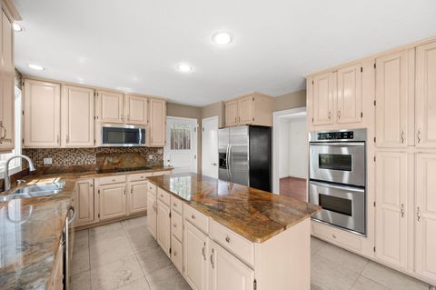 Tiny photo for 2797 E SOMMET DR, Holladay, UT 84117 (MLS # 2148756)