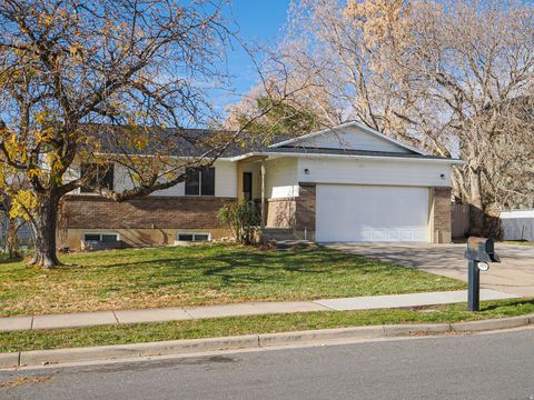 Tiny photo for 1070 S 1650 E, Clearfield, UT 84015 (MLS # 2124650)