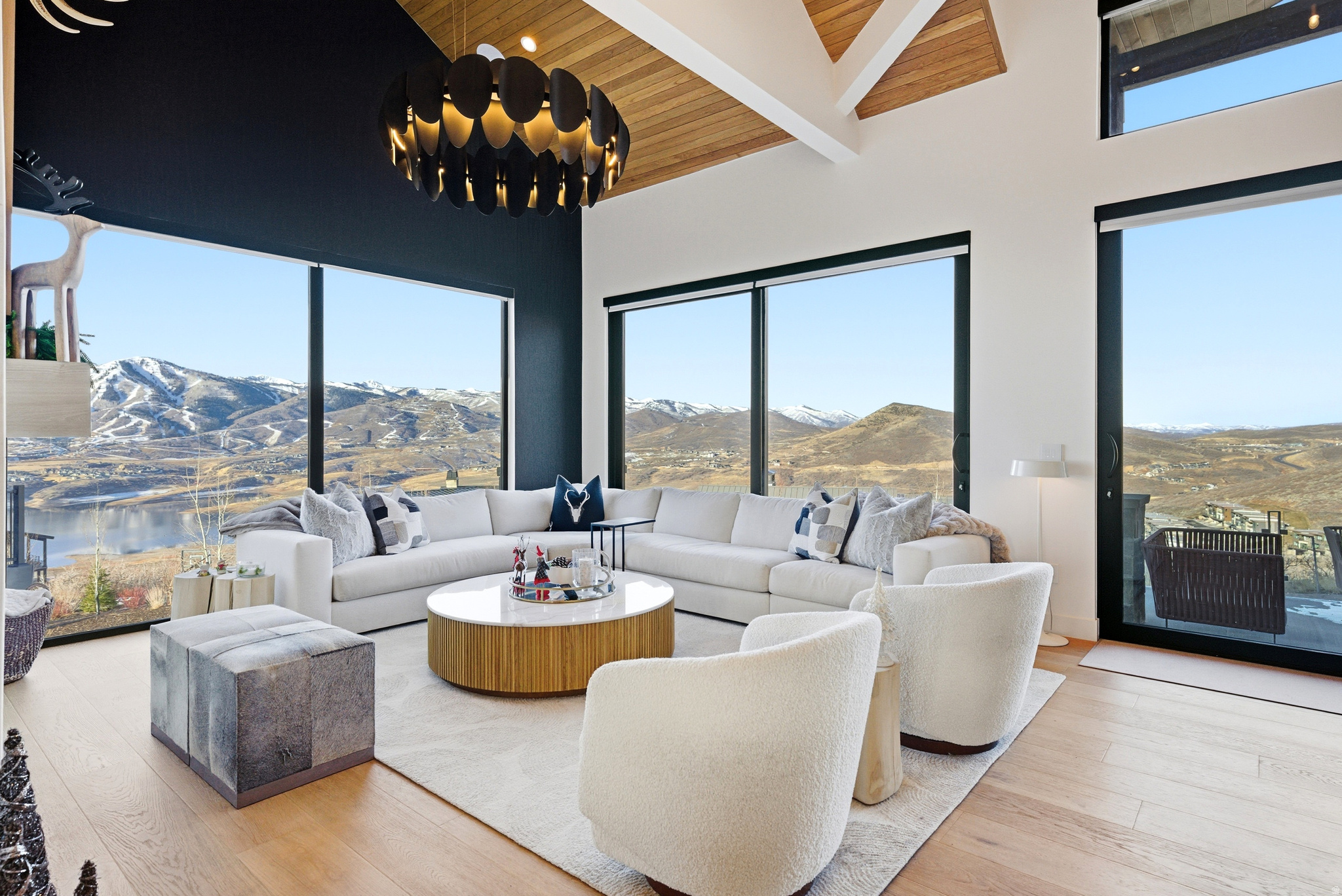 SOARING HAWK - Residential