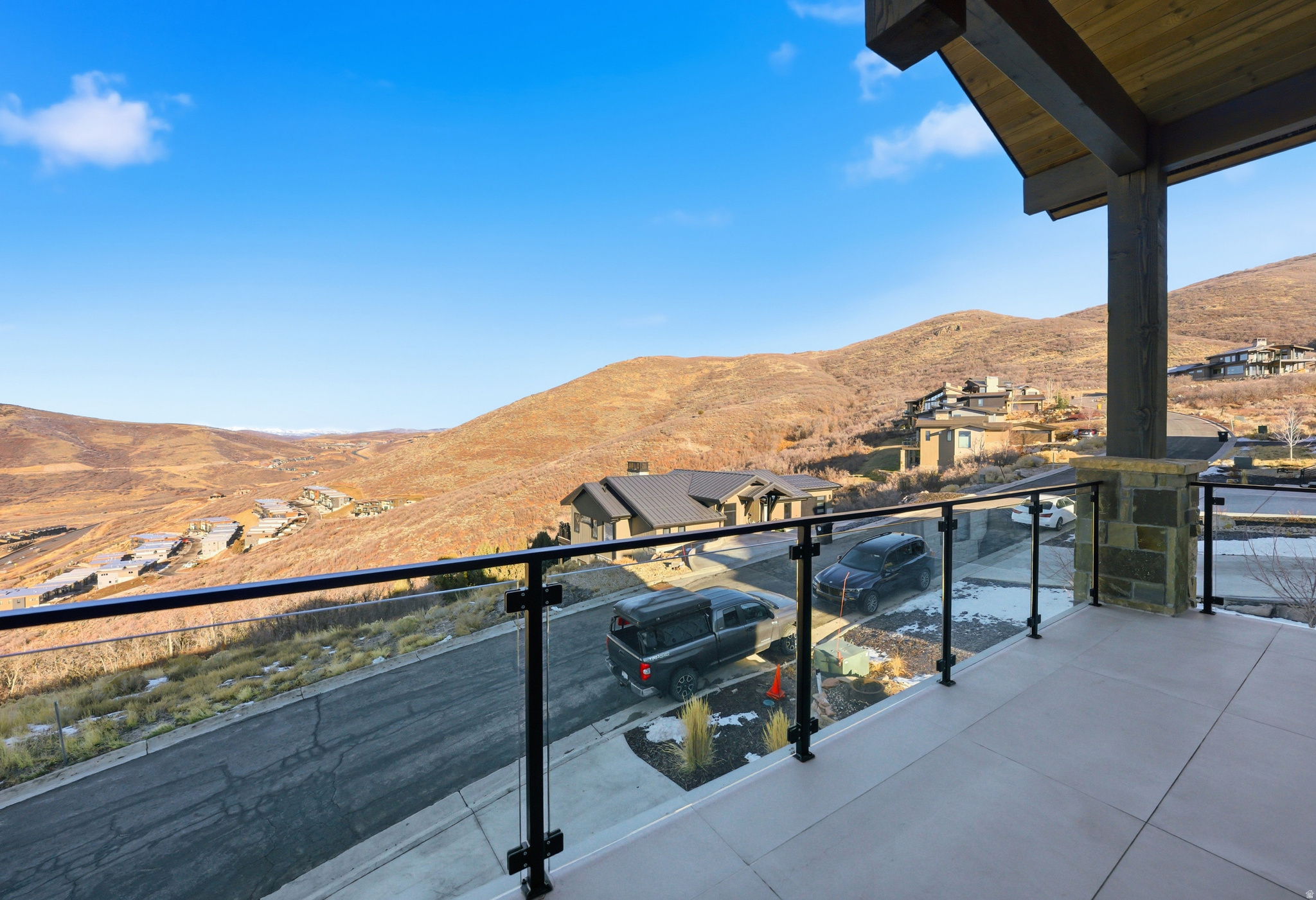 SOARING HAWK - Residential