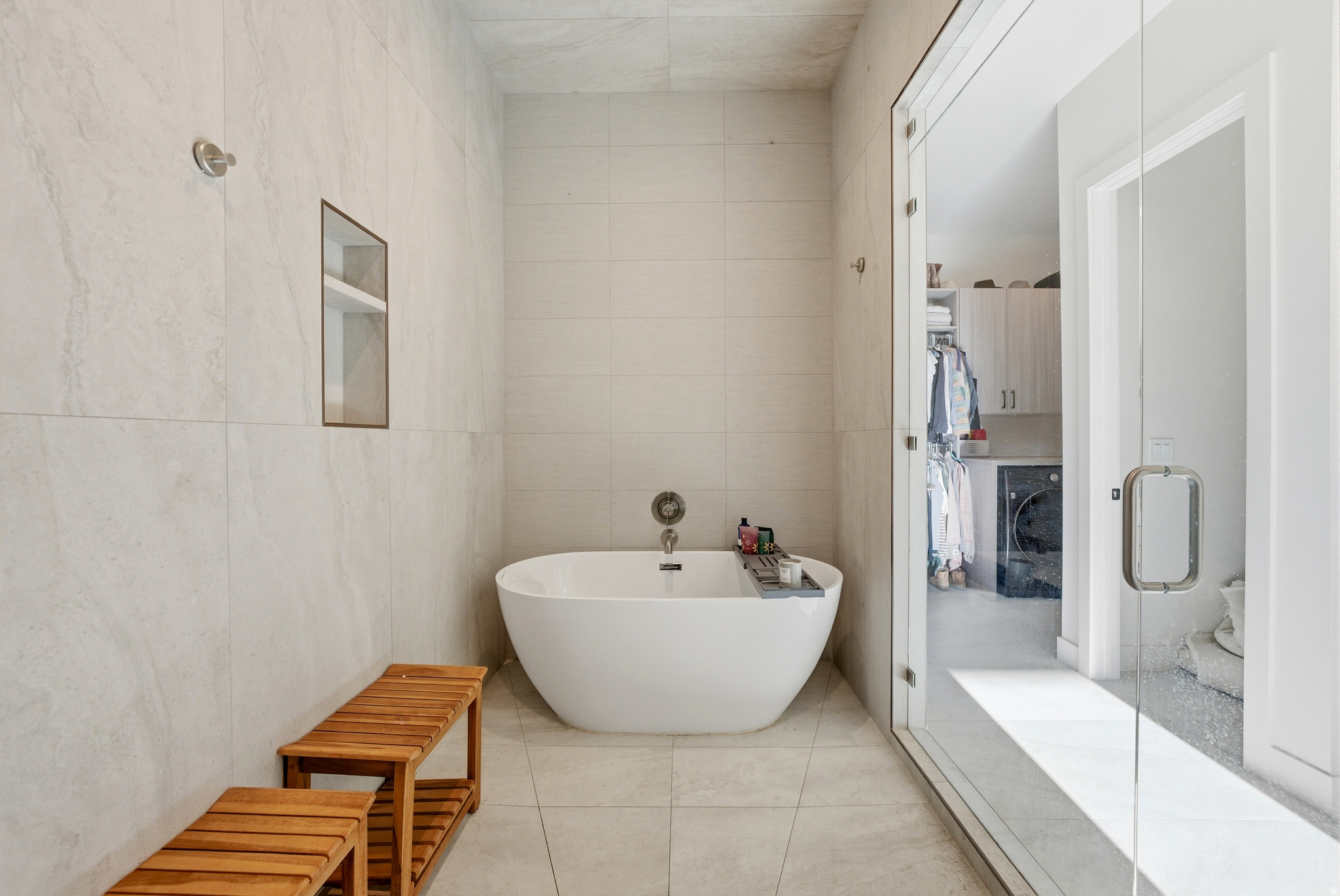 SOARING HAWK - Residential