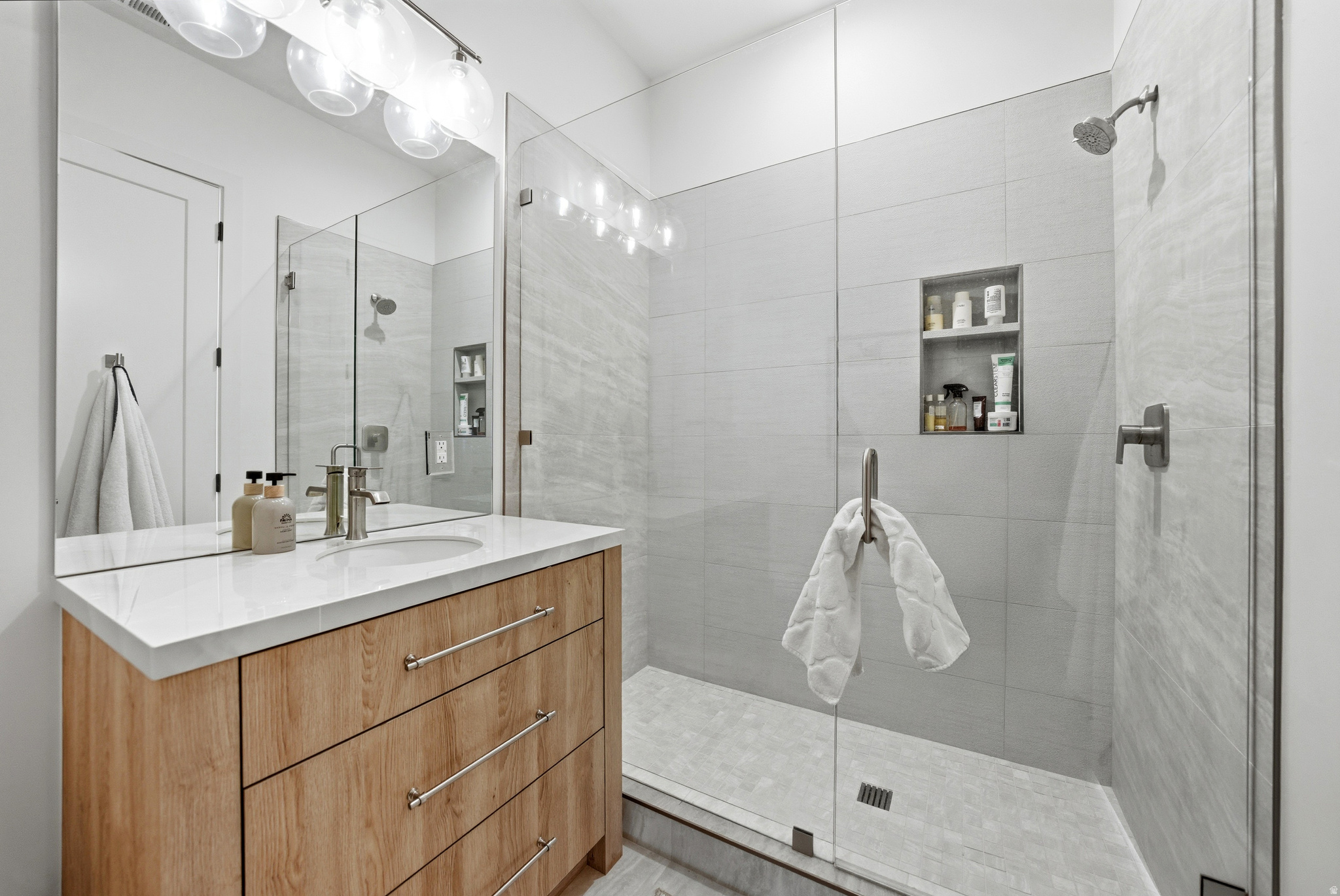 SOARING HAWK - Residential