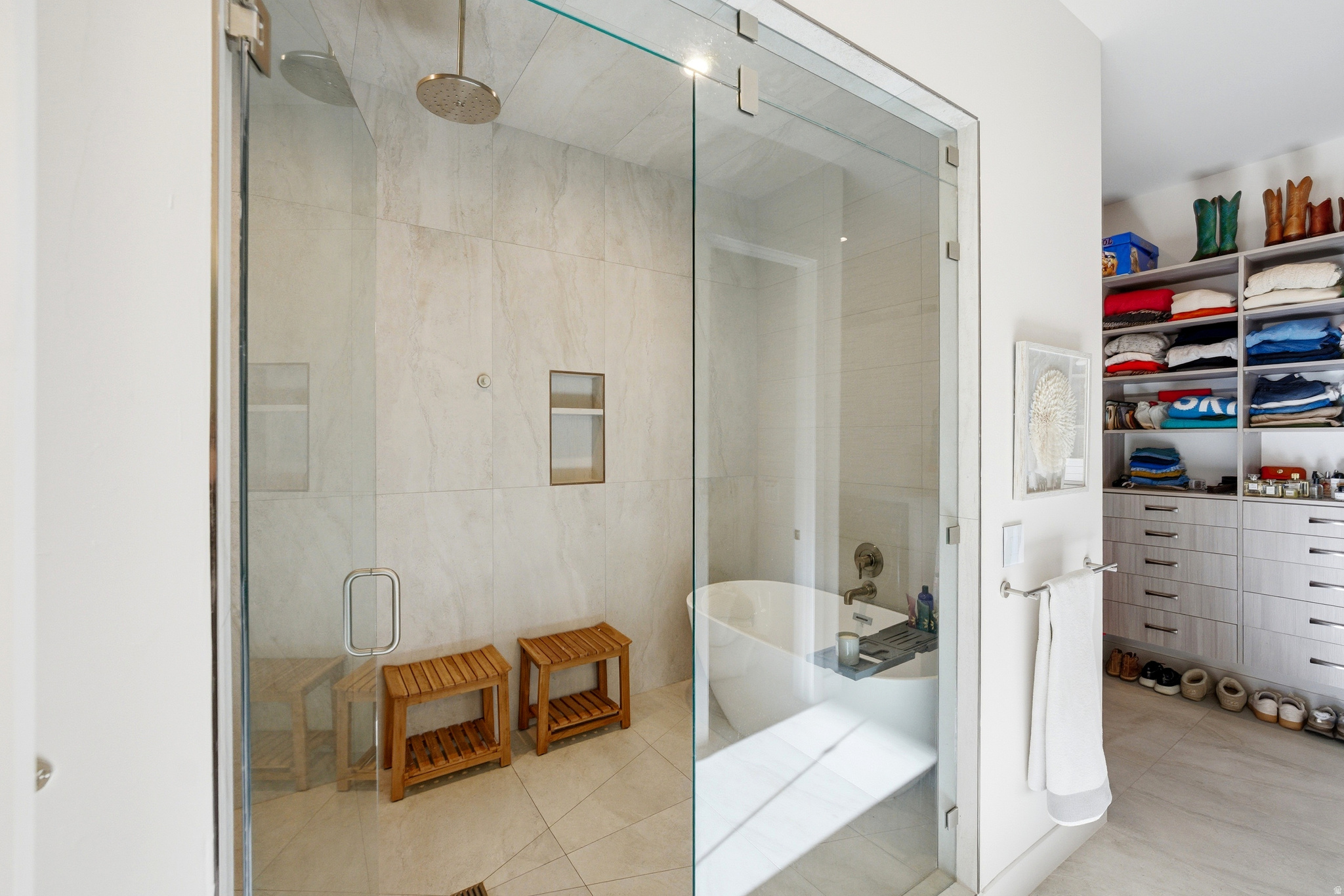 SOARING HAWK - Residential