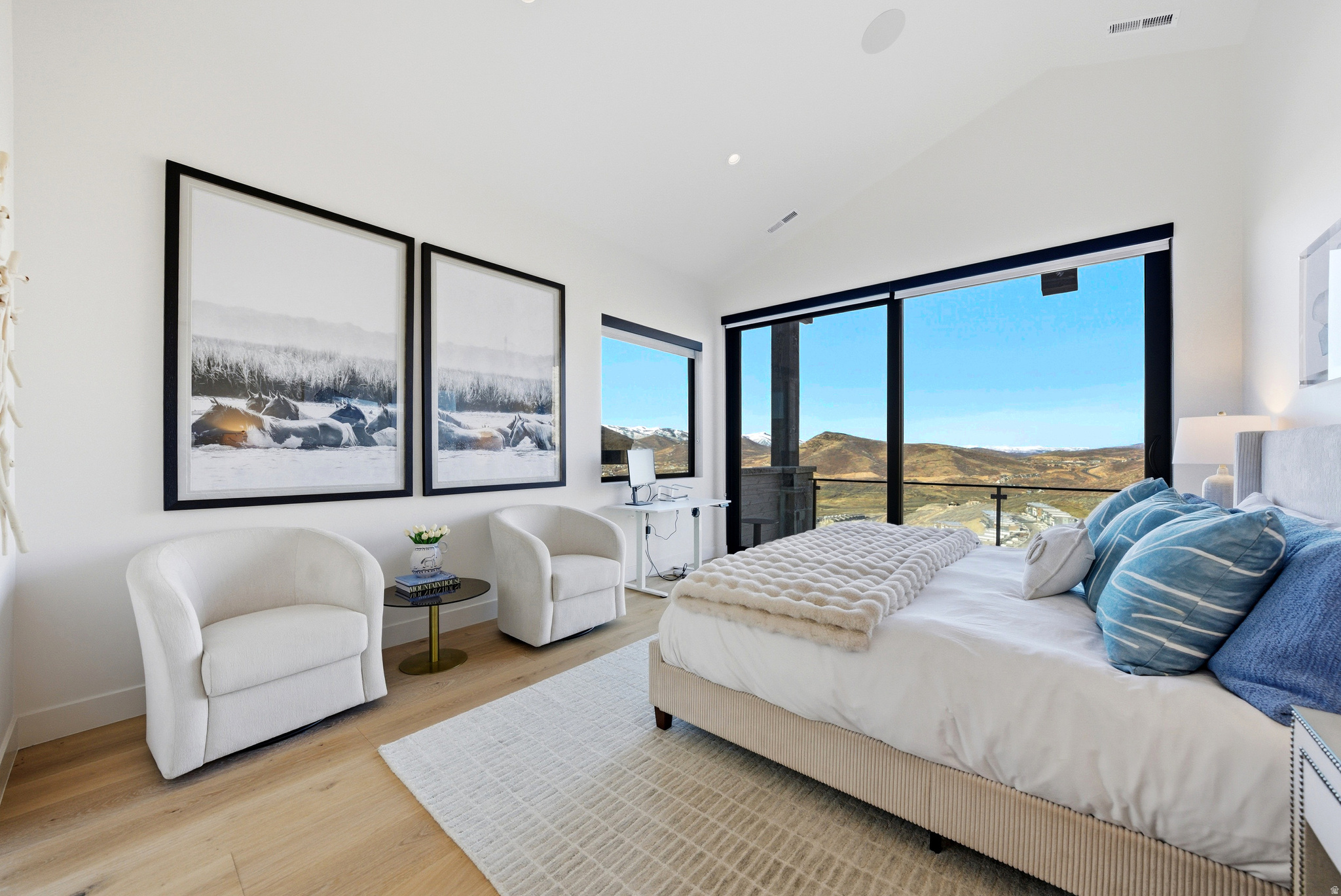 SOARING HAWK - Residential